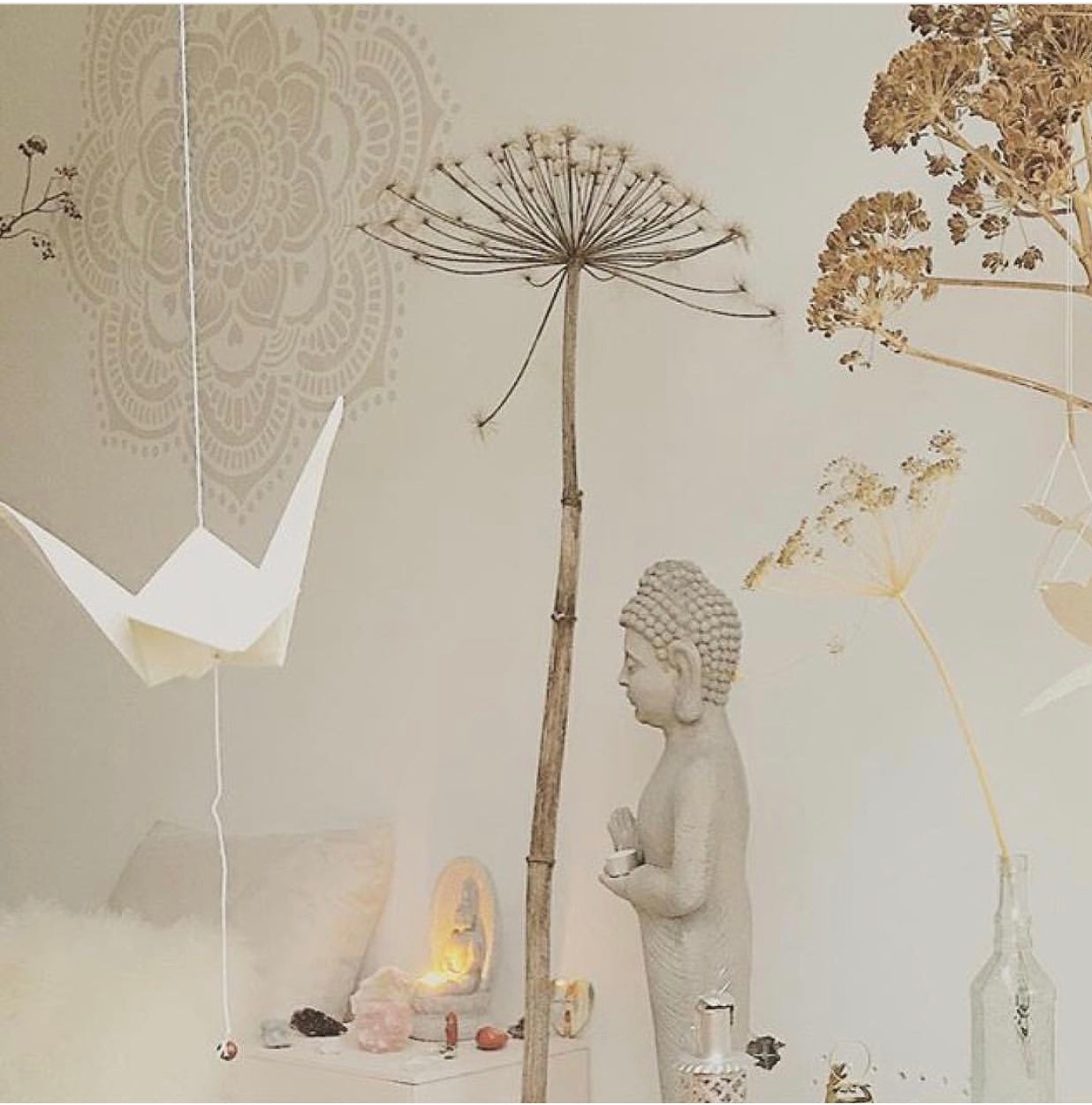 Gratitude meditation in front of your Mandala