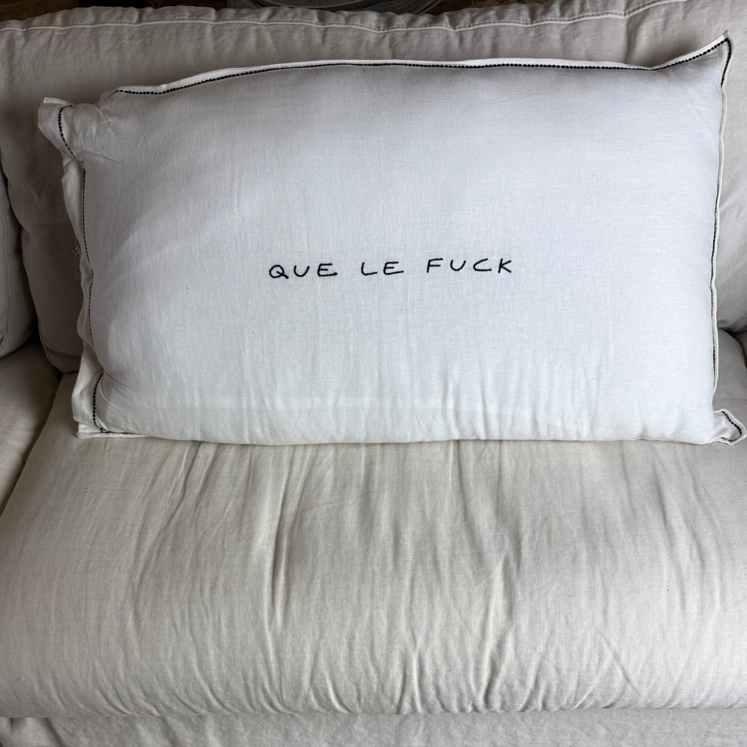 Linnen Pillow + Filling | Que Le Fuck | White