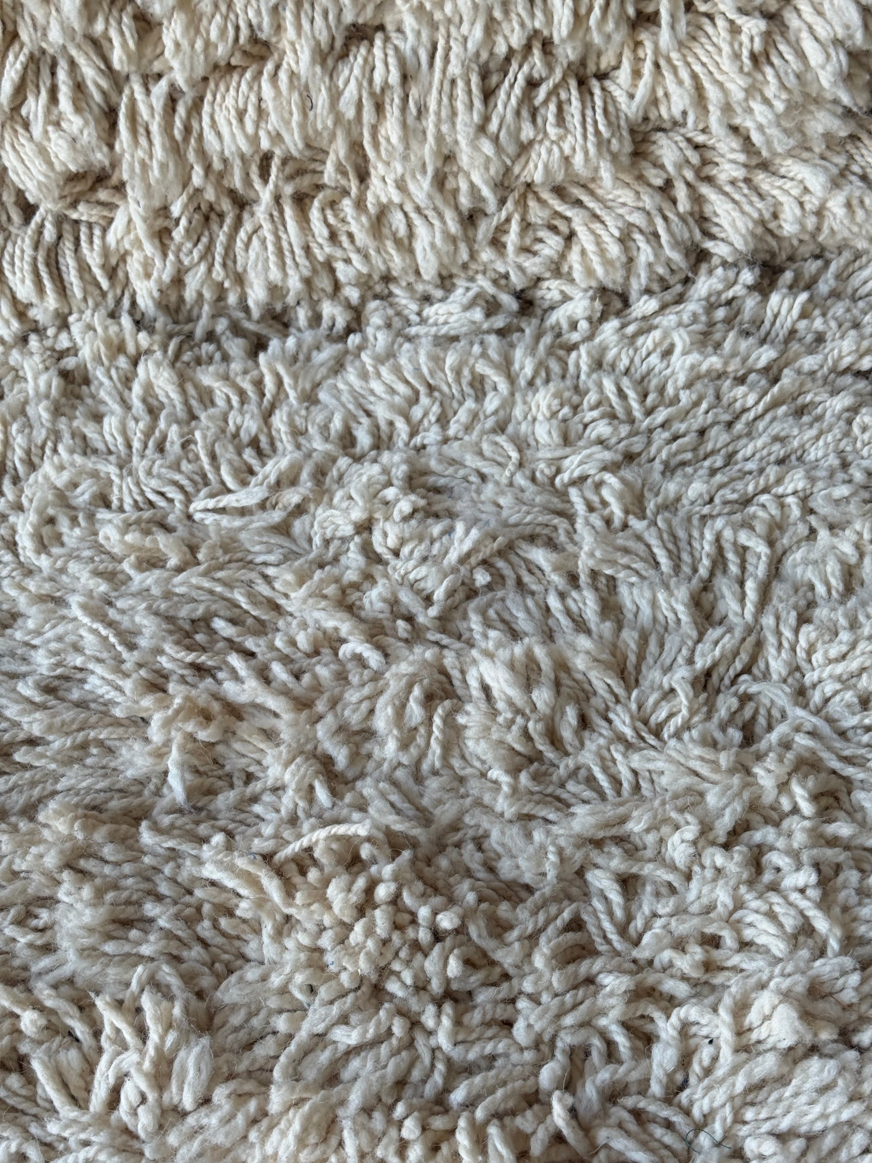 Unieke Fauteuil met Marokkaans Berber Kleed –105 diep/zit vlak 60 cm x 80 breed x 90 hoog