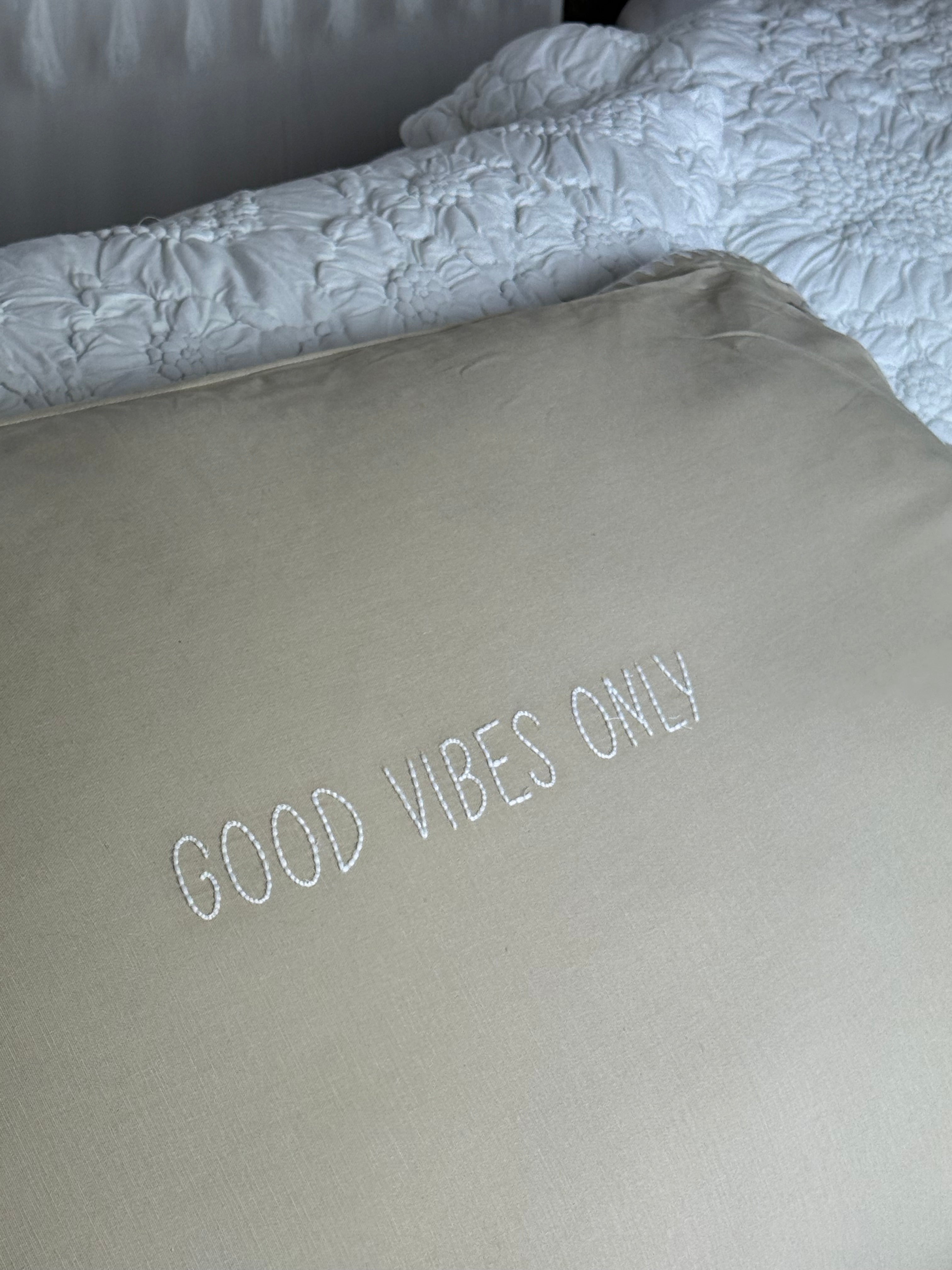 Linnen Pillow + Filling | Good Vibes Only | Natural