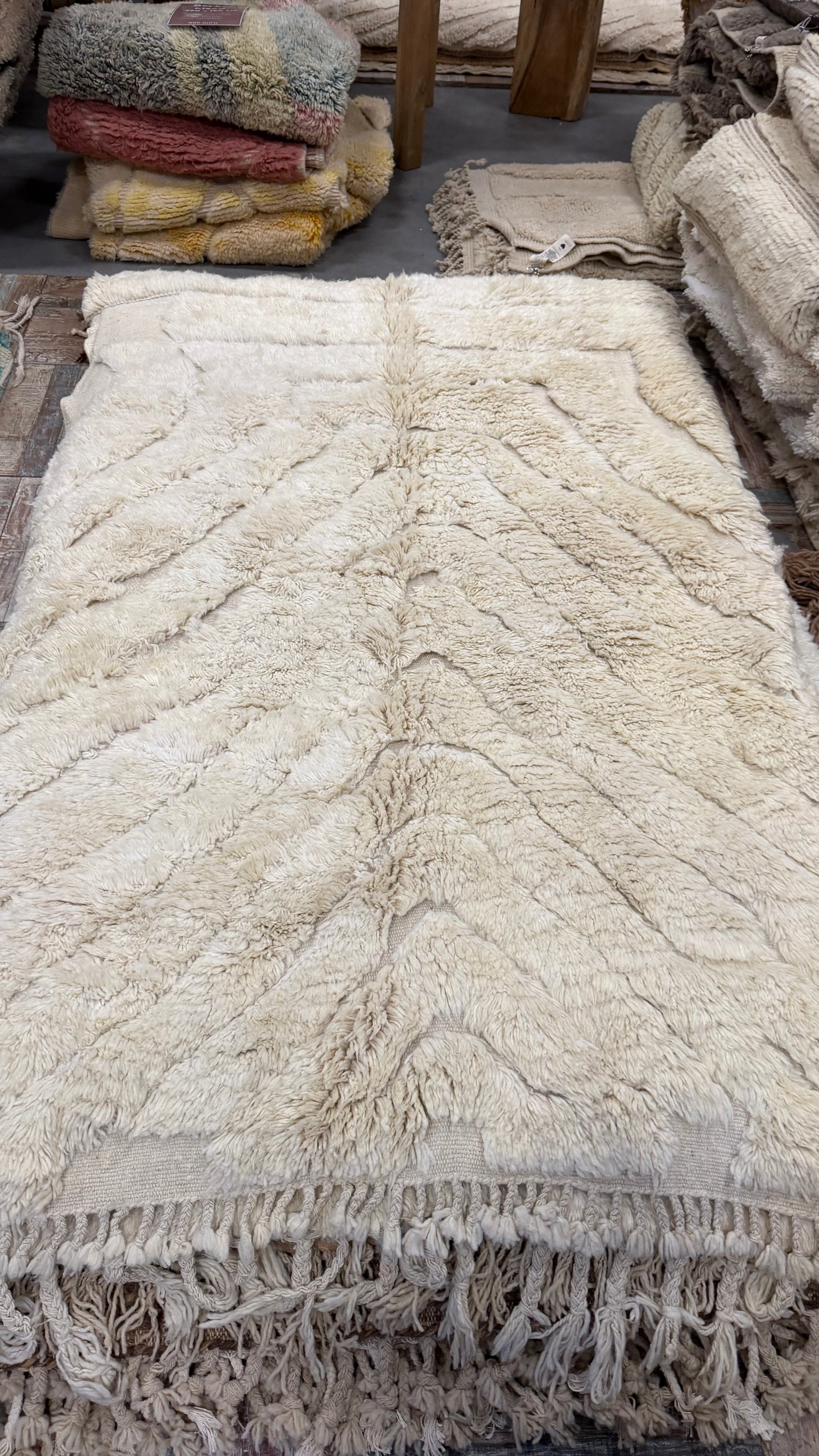 Tafraout · Handgeknoopt Wollen Vloerkleed · 234 x 145 cm · Gebroken Wit