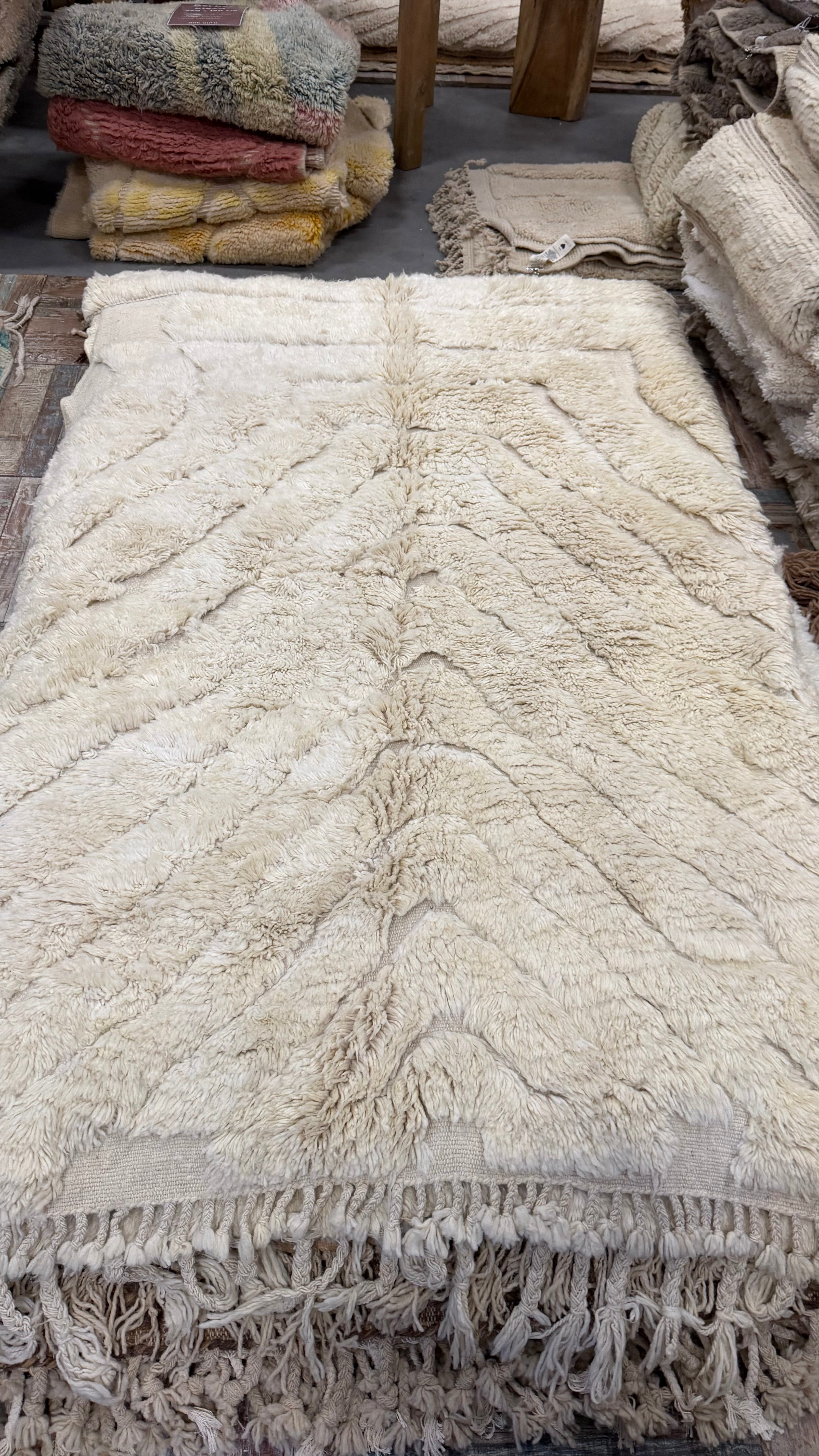 Tafraout · Handgeknoopt Wollen Vloerkleed · 234 x 145 cm · Gebroken Wit