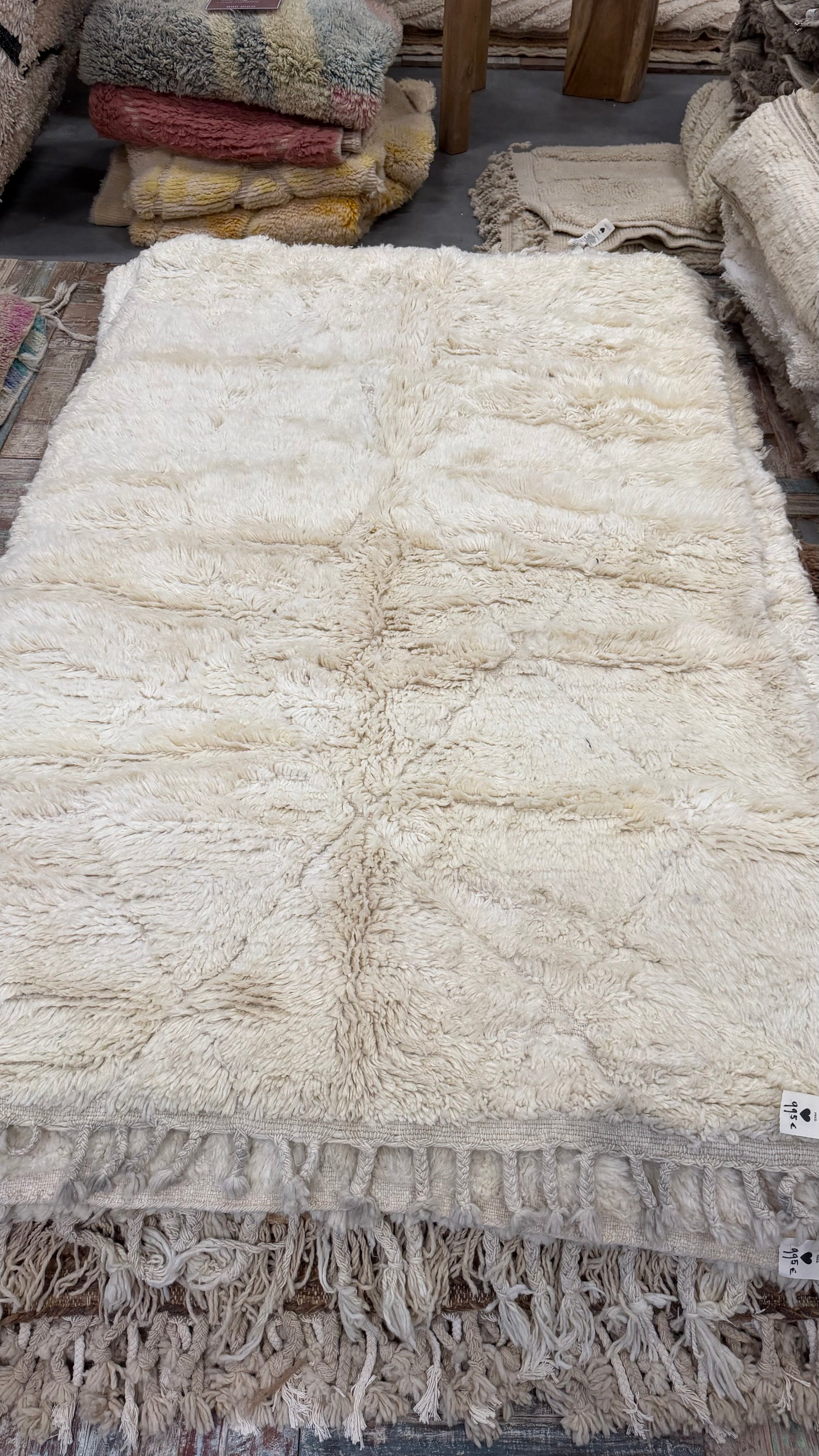 Draa · Handgeknoopt Wollen Vloerkleed · 230 x 147 cm · Gebroken Wit – weergave 2