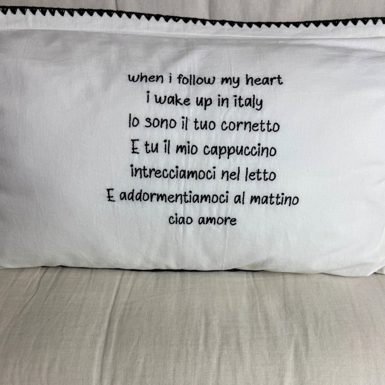 Linnen Pillow + Filling | I Wake Up In Italy | White