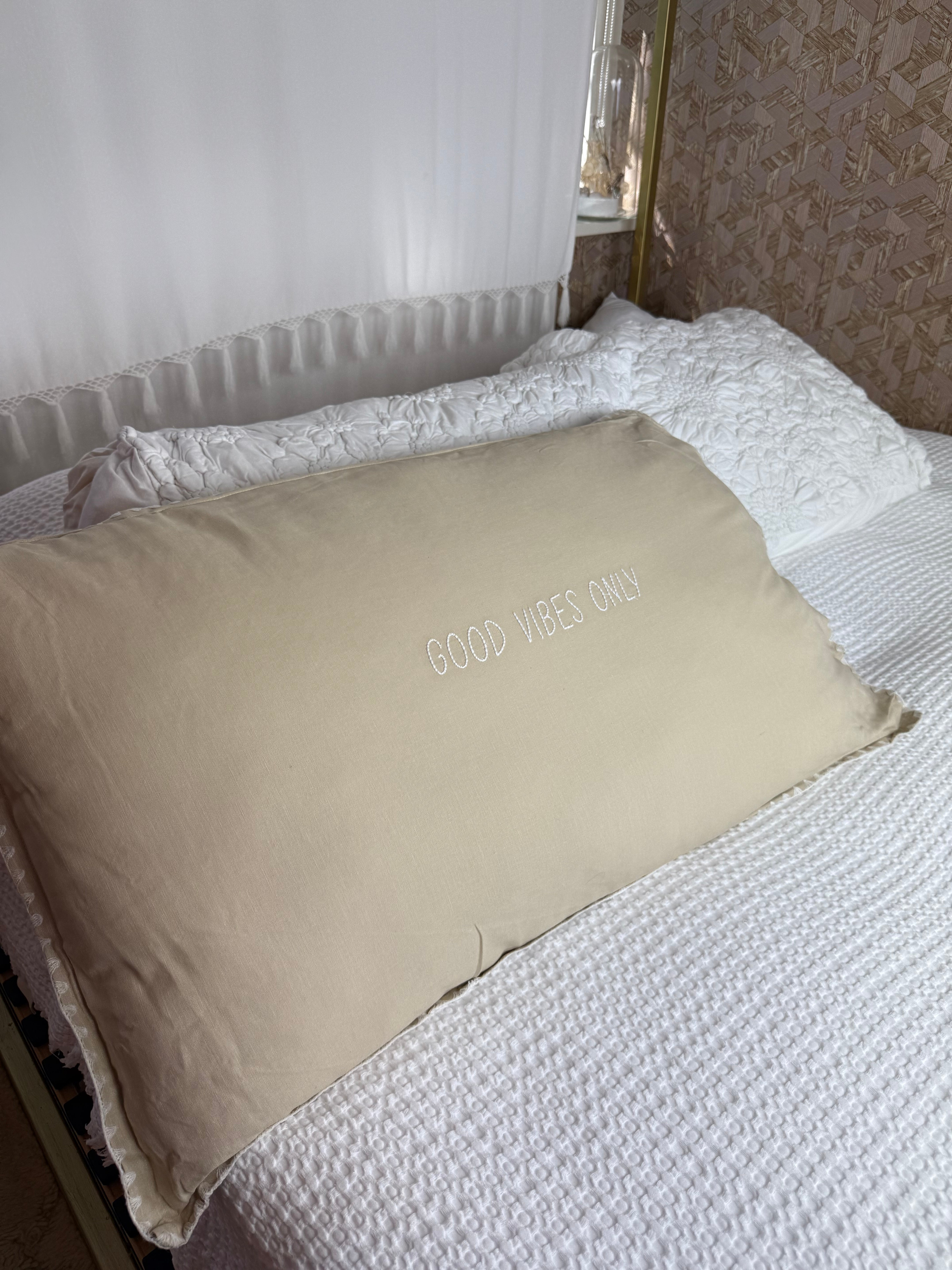 Linnen Pillow + Filling | Good Vibes Only | Natural