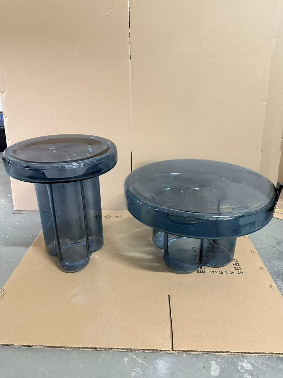 Celeste · Handgeblazen Glazen Bijzettafel · Blauw