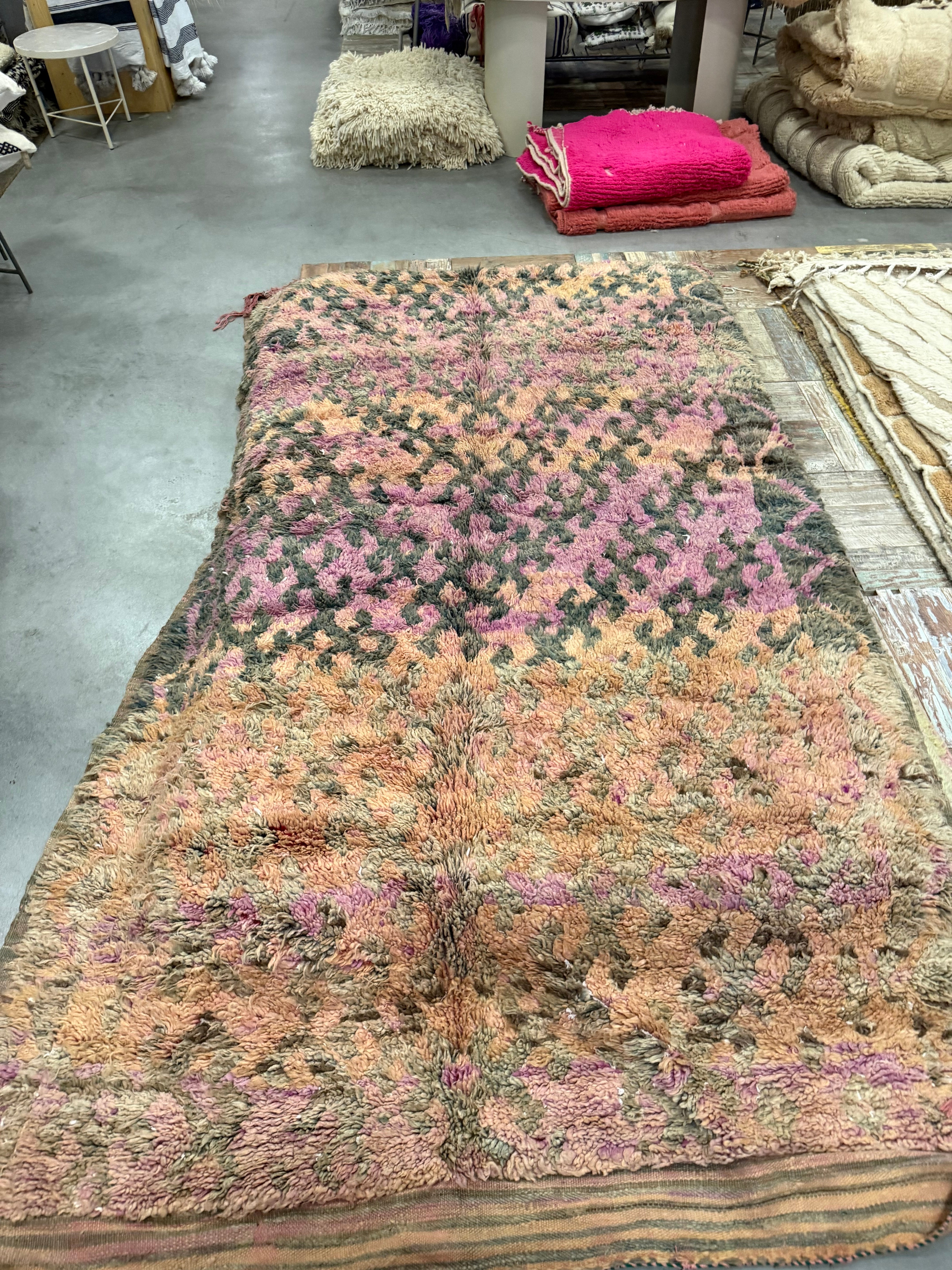 Vintage berber  - 100% Wol |330 x 180 cm - uniek vintage exemplaar