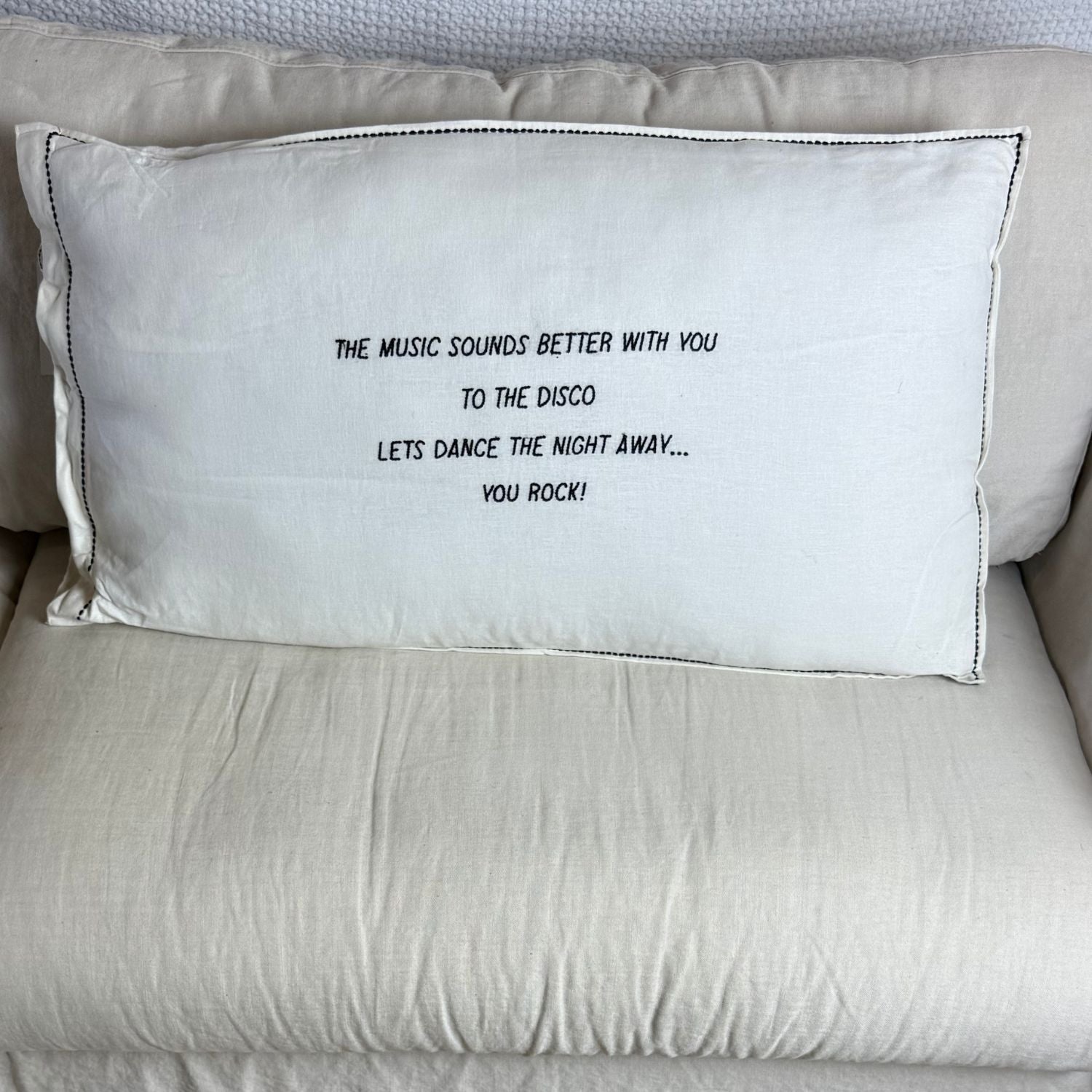 Linnen Kussen + Vulling | The Music Sounds Better | Wit