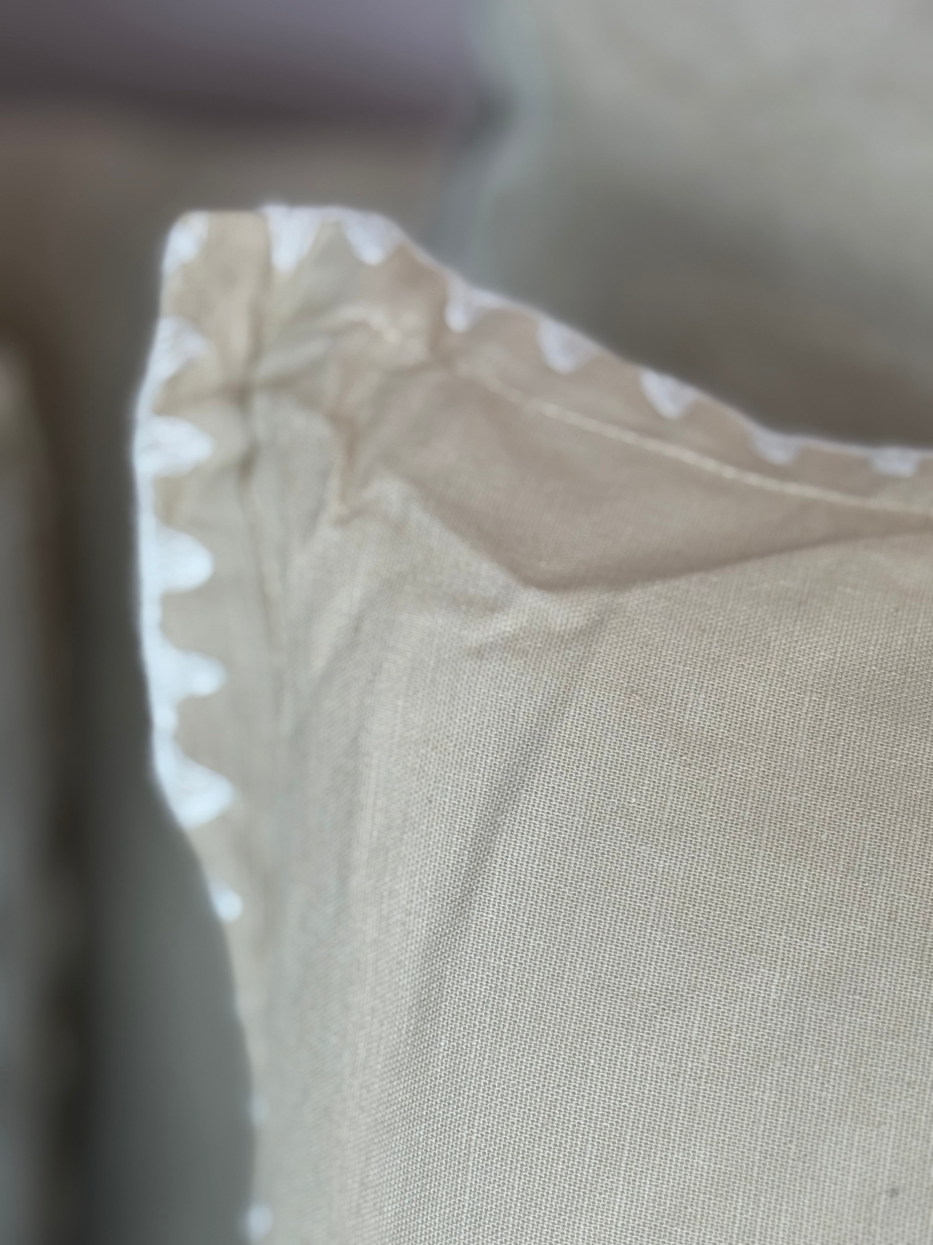 Linnen Pillow + Filling | Good Vibes Only | Natural
