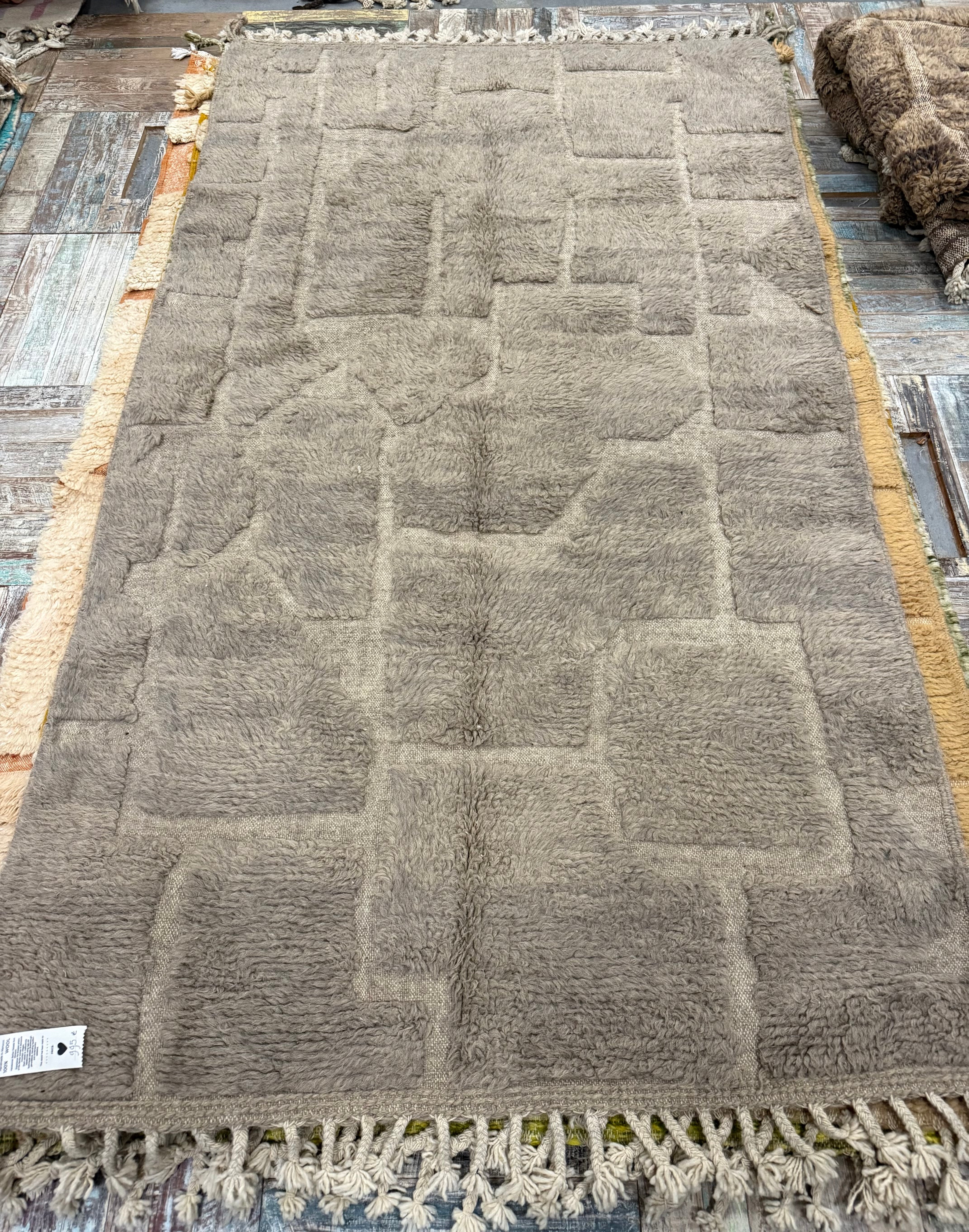 100% wollen kleed - 280 x  150 cm - linnen kleur kaki- er bestaat er maar een in de hele wereld zoals deze