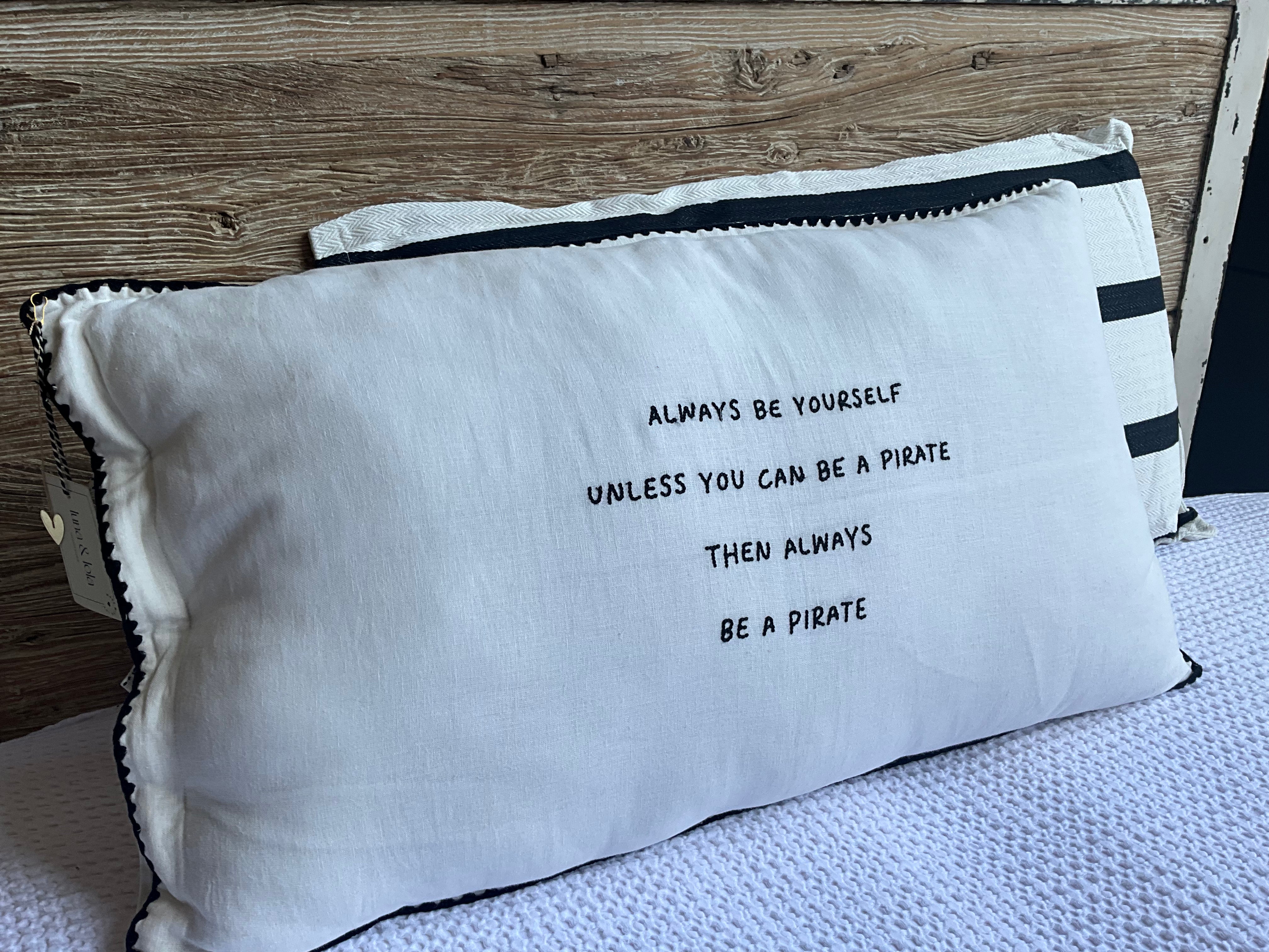 Linnen Pillow + Filling | Always Be Yourself | White