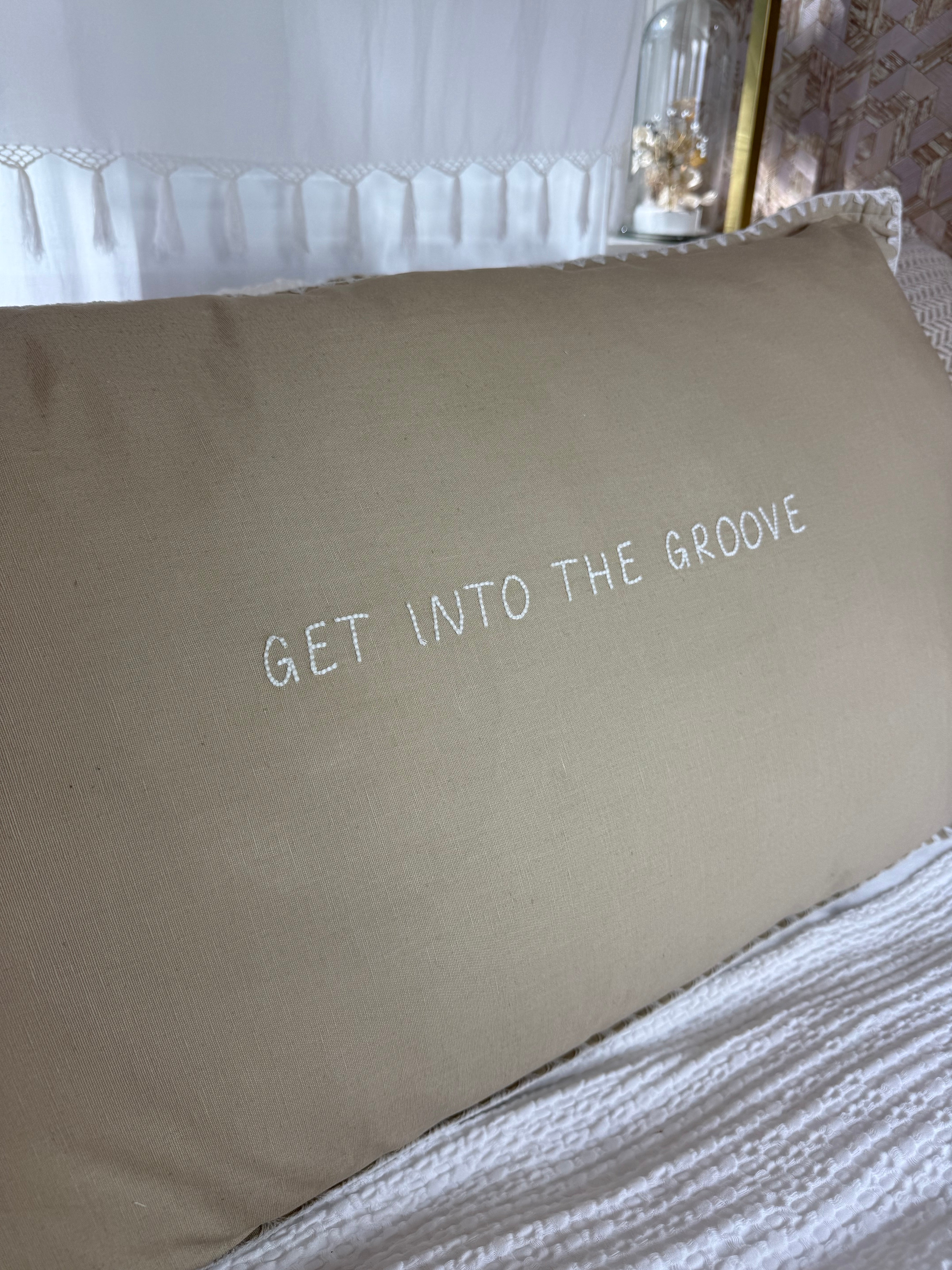 Linnen kussen + binnenkussen | Get Into The Groove | Naturel