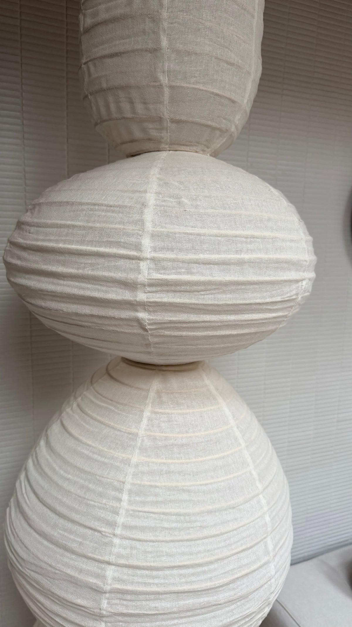 Organische vormen lamp - 5 verschillende vormen - 220 x 40 cm - wit linnen