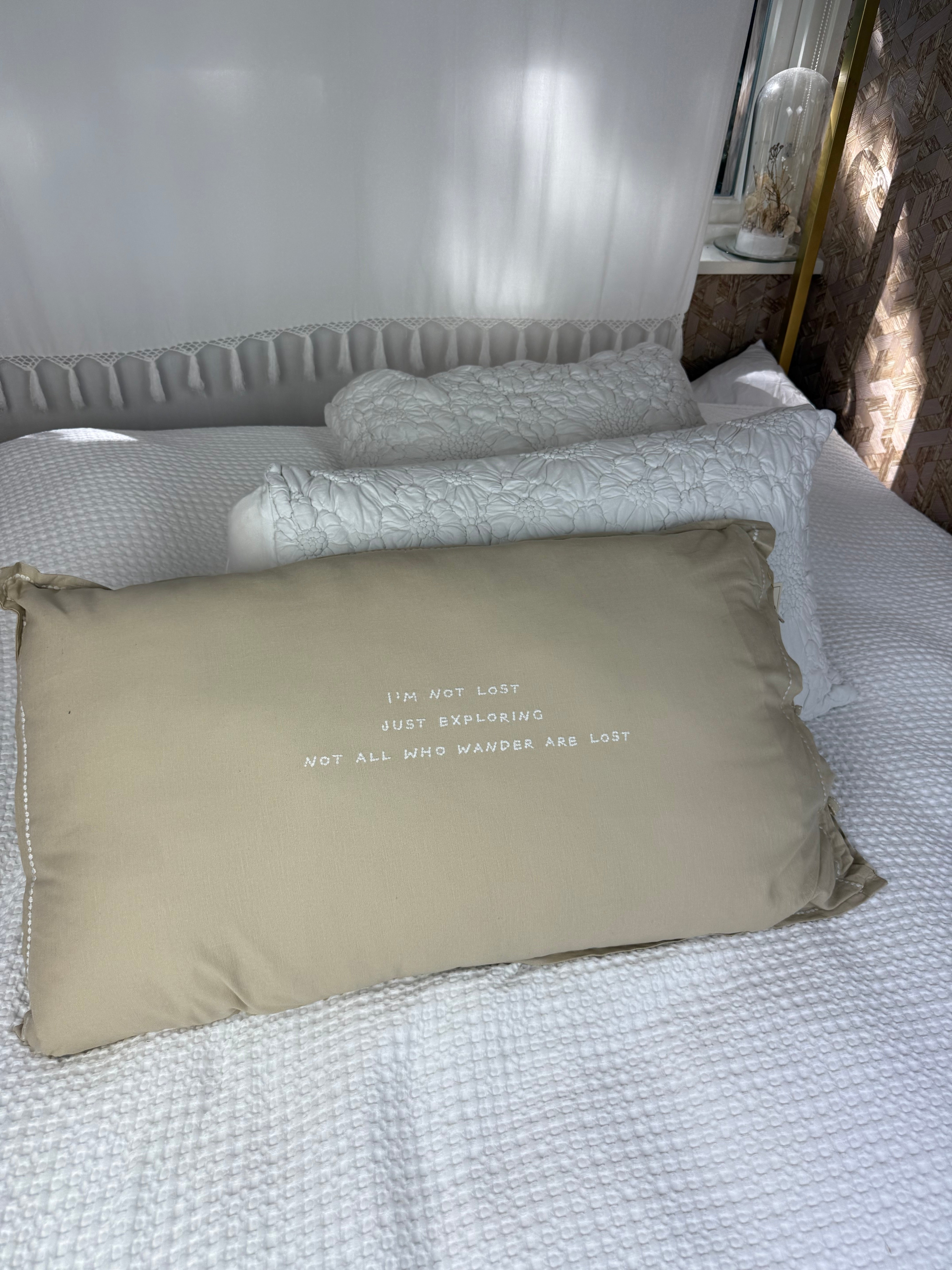 Linnen kussen + binnenkussen | I'm Not Lost | Naturel