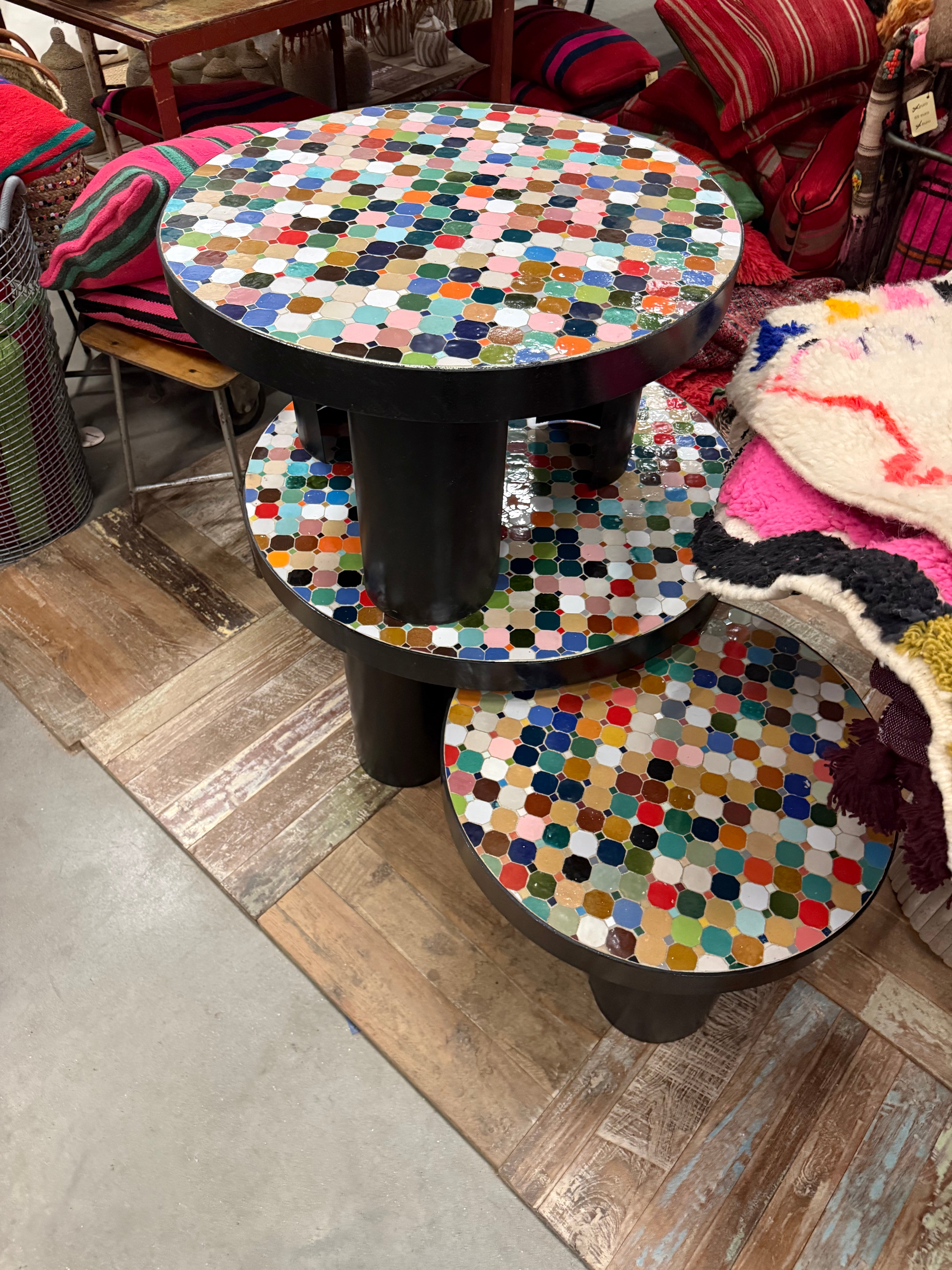 Tegeltjes ronde bijzet tafel - multi colour - 50 cm - uniek exemplaar