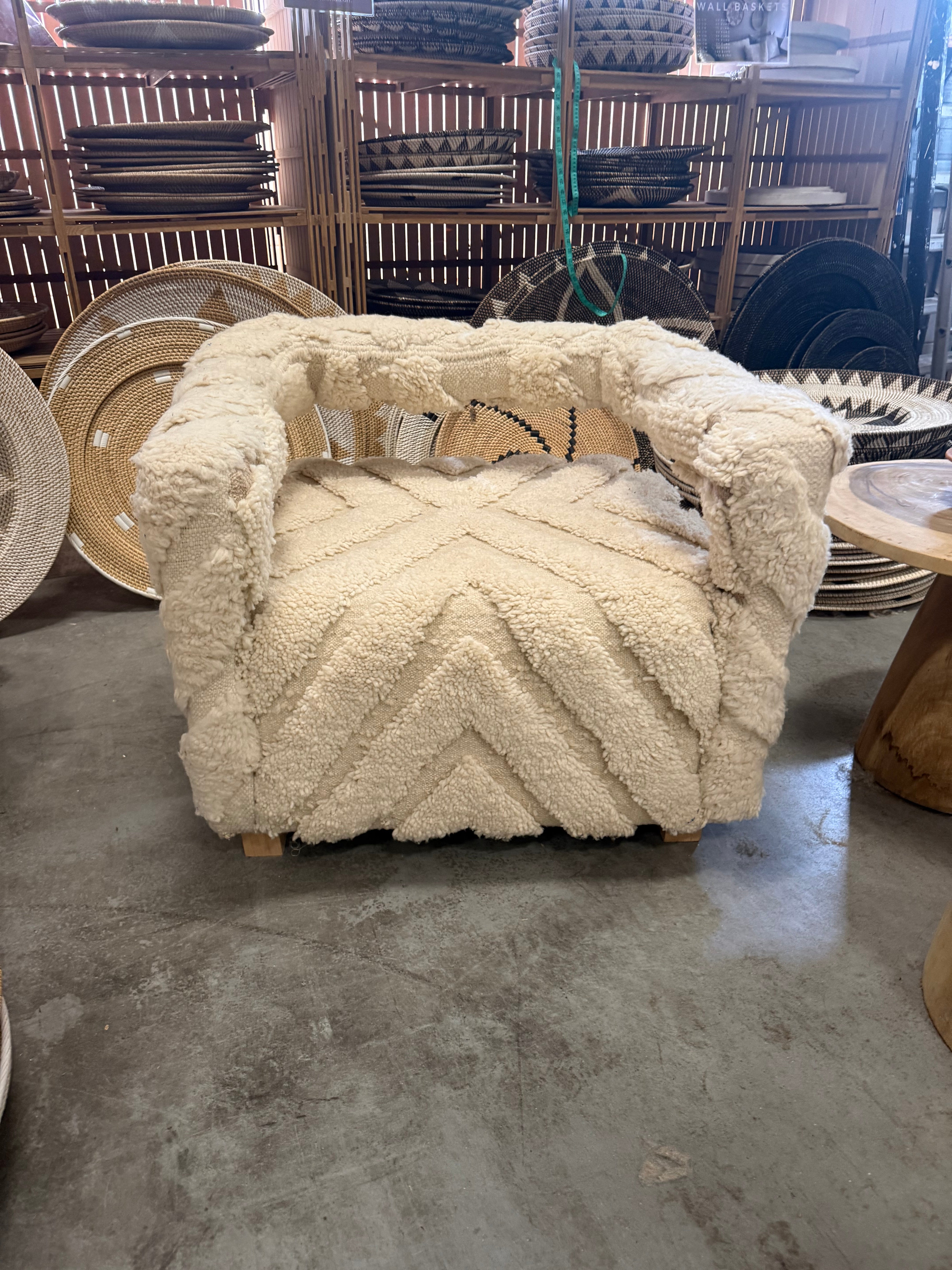 Unieke Fauteuil met Marokkaans Berber Kleed – 100% Wol - 90 cm breed x 78 cm diep x 70 cm hoog