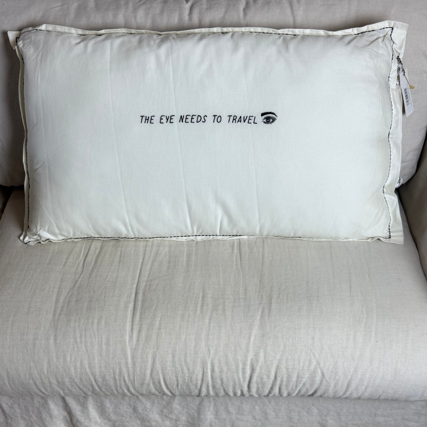 Linnen Pillow + Filling | The Eye Needs To Travel | White