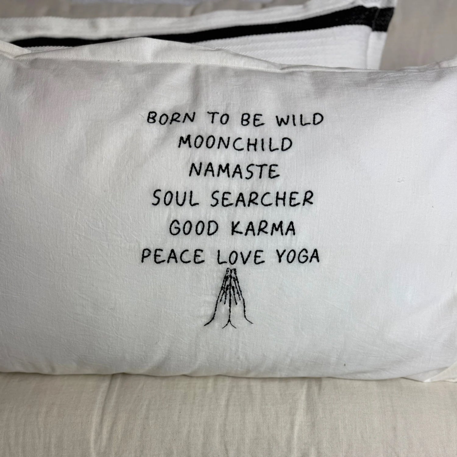 Linnen Pillow + Filling | Born To Be Wild | White