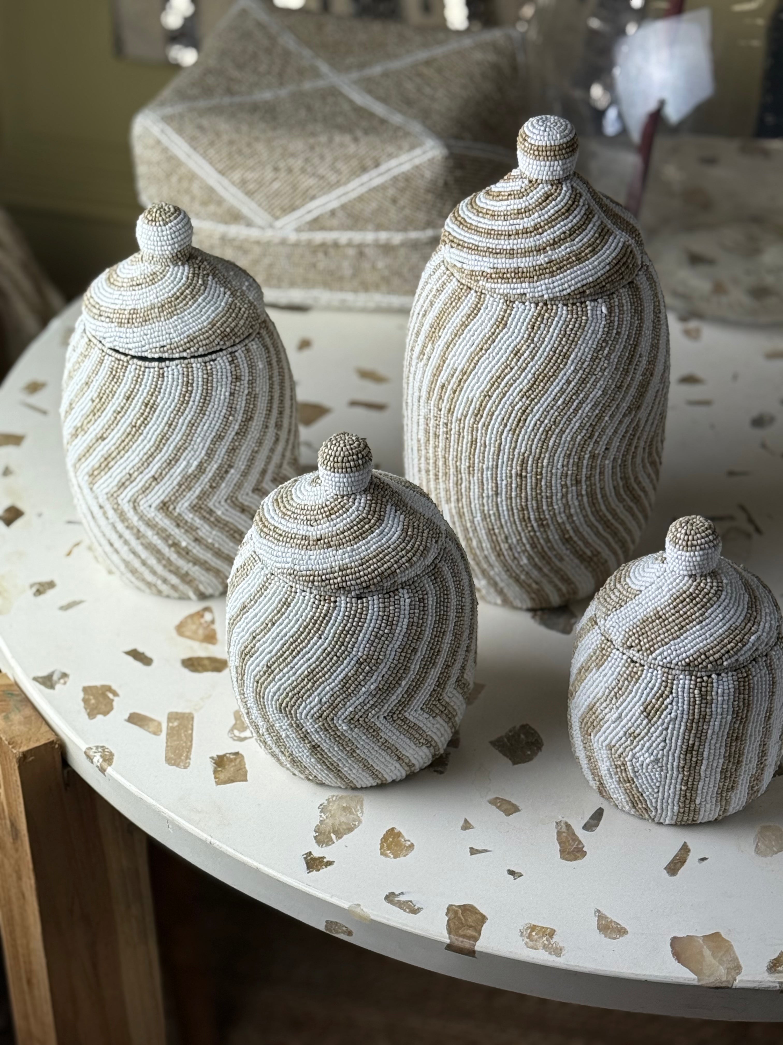Set van 4 - houten sier vazen met kralenwerk