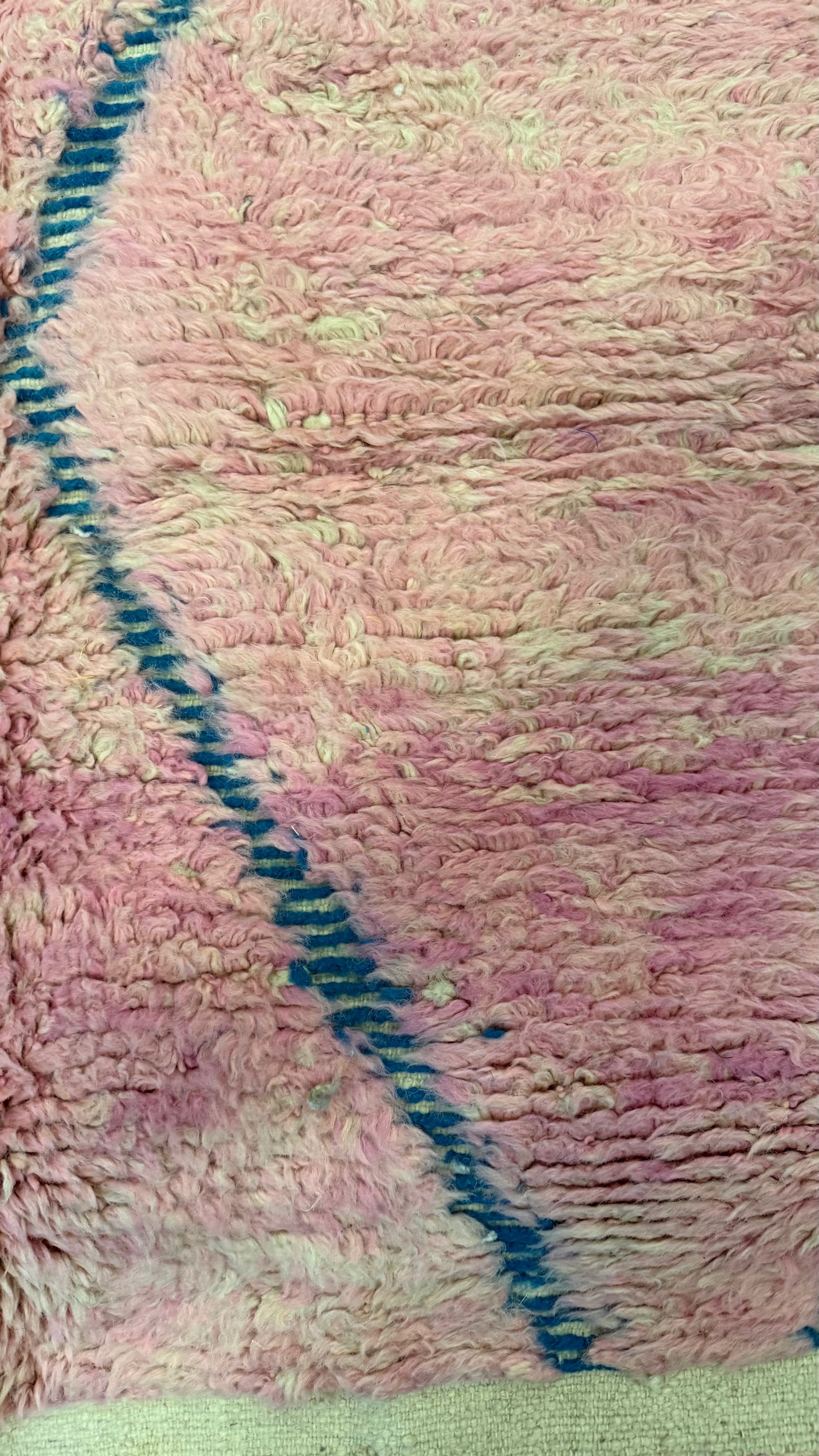 Kleed pinky vibes - 100% Wol | 260  x 155 cm - er is er maar één van in de hele wereld - nieuw binnen