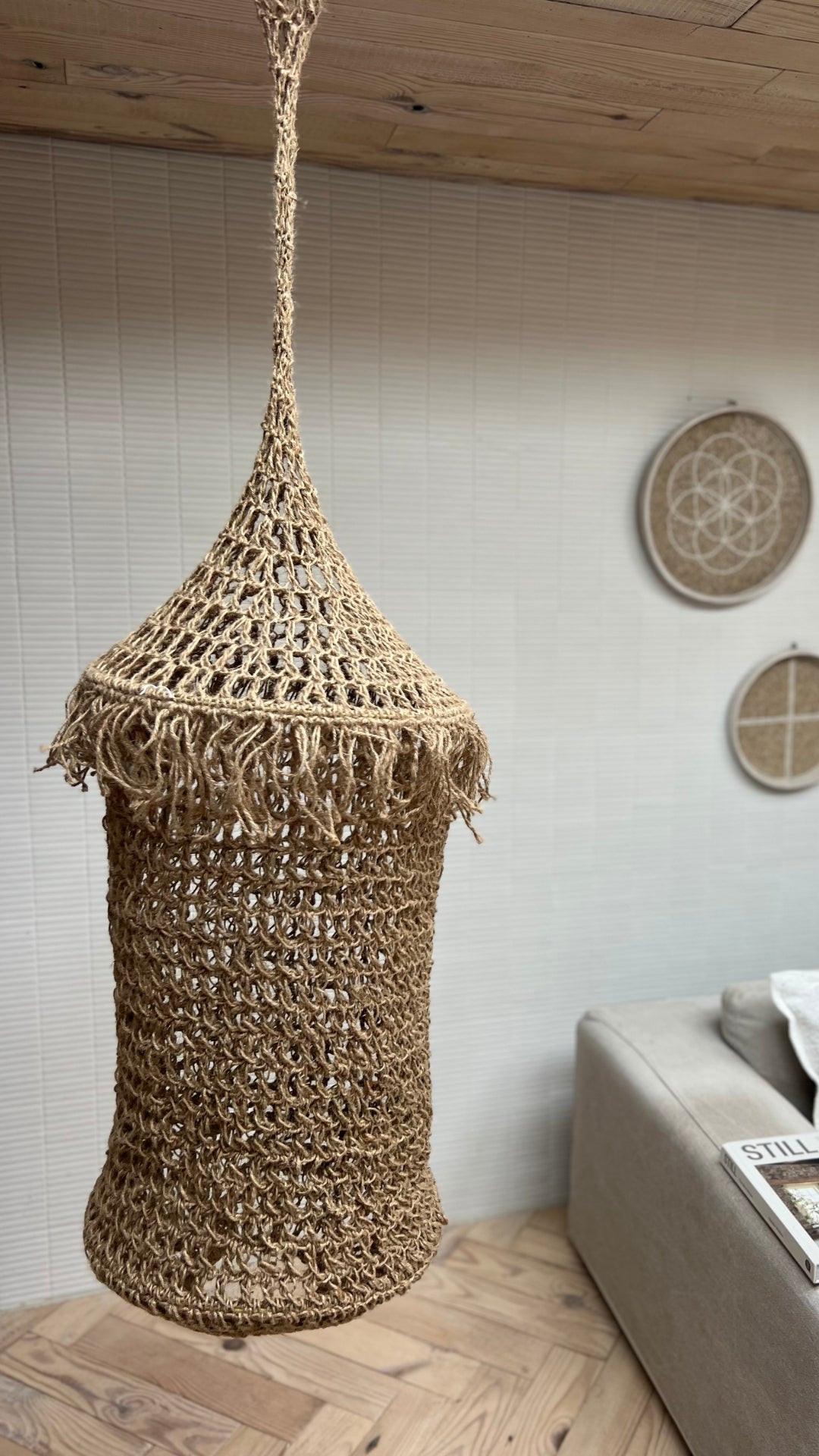 Handgemaakte Gehaakte Hangende Sculptuur van Jute – 150 cm.