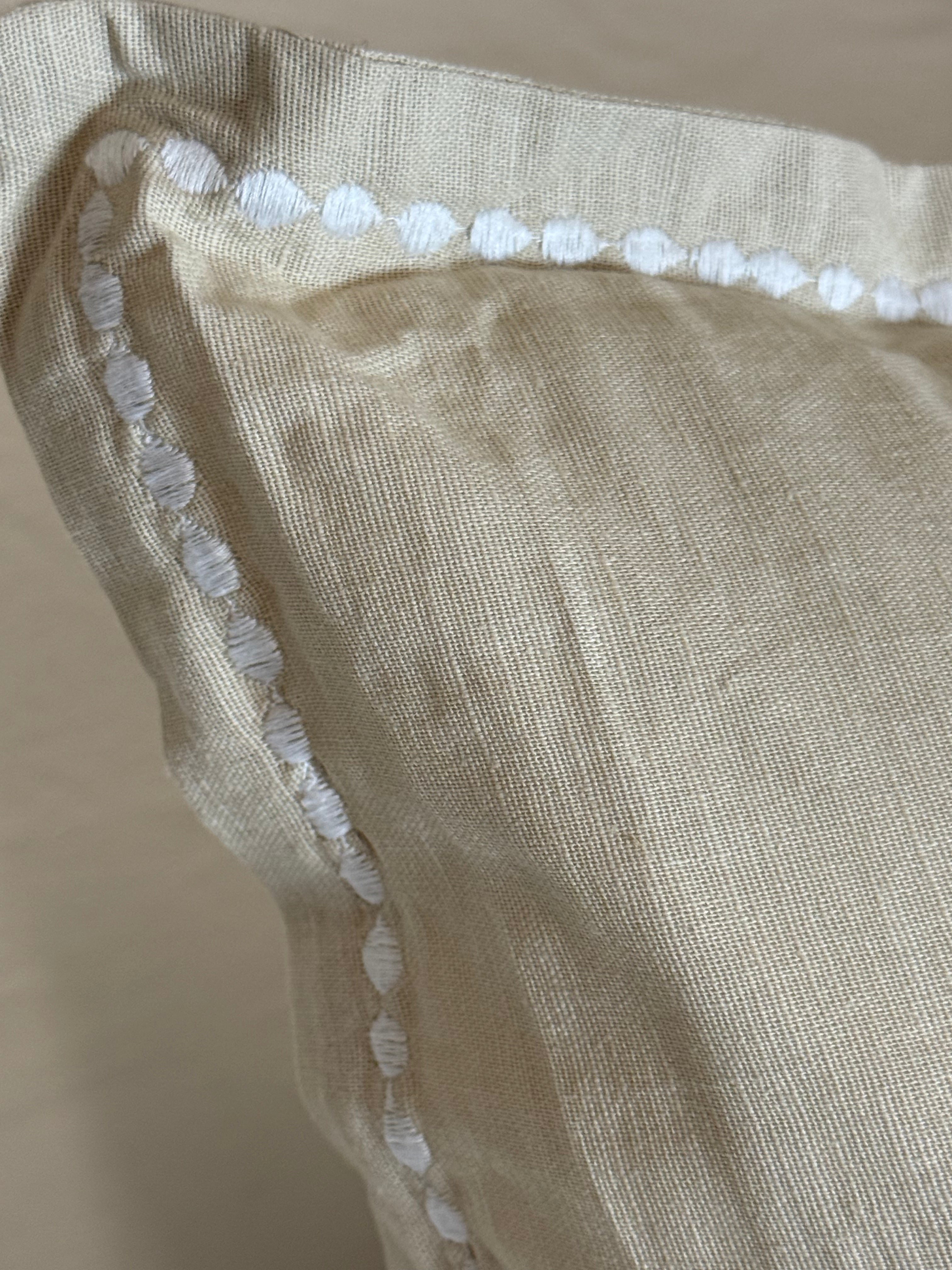 Linnen Pillow + Filling | Dream Explore Discover | Natural