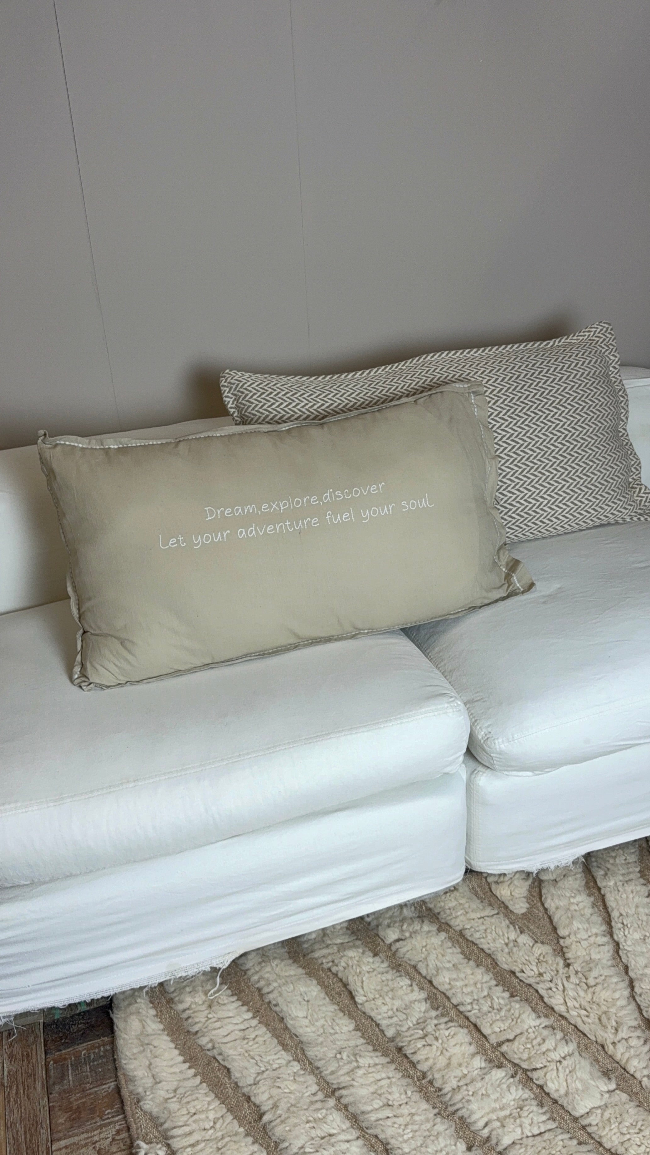 Linnen Pillow + Filling | Dream Explore Discover | Natural