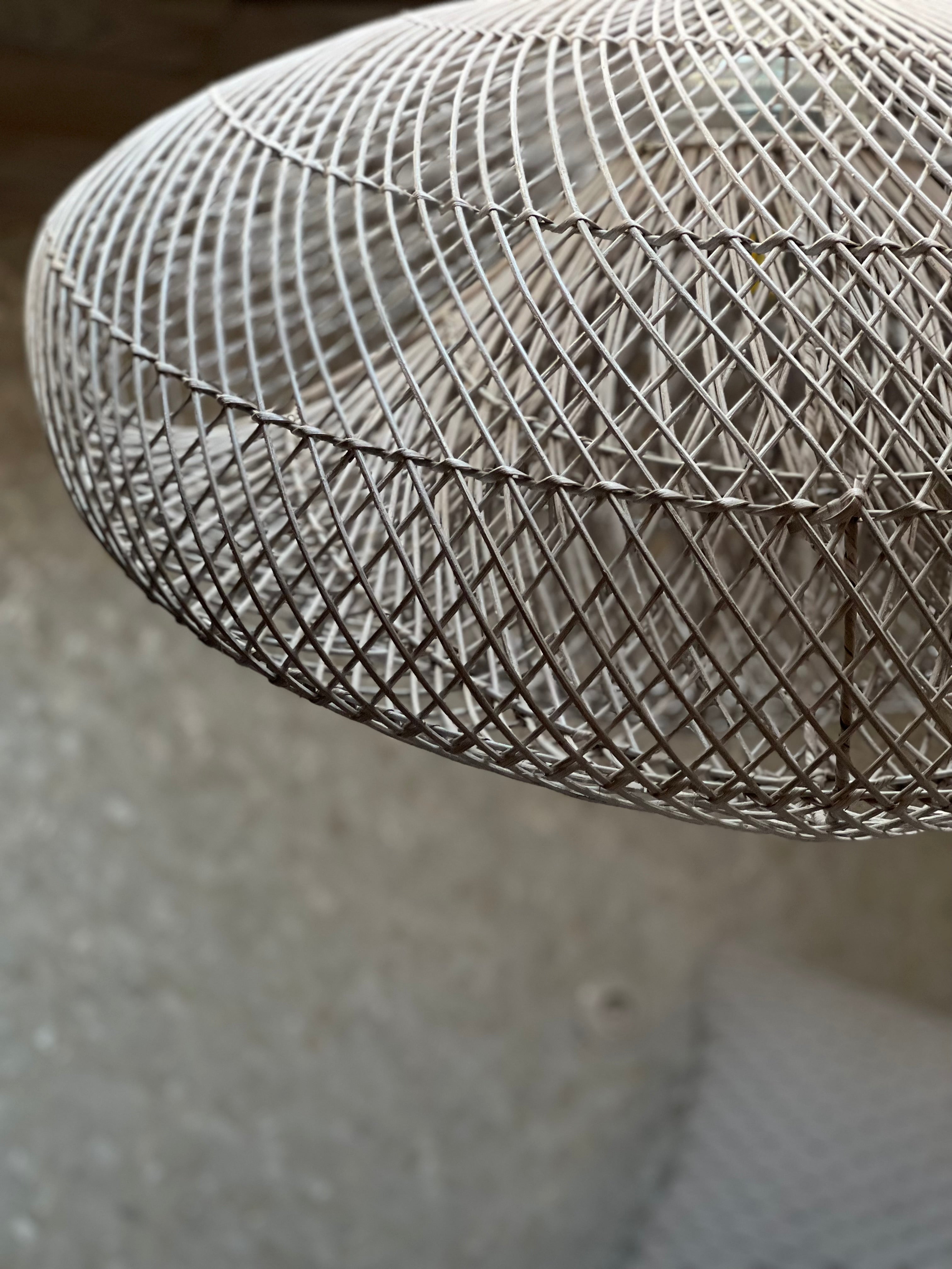 Cloud Lamp Rattan - Organic Shape (60 cm) - White | Mandala Stencil