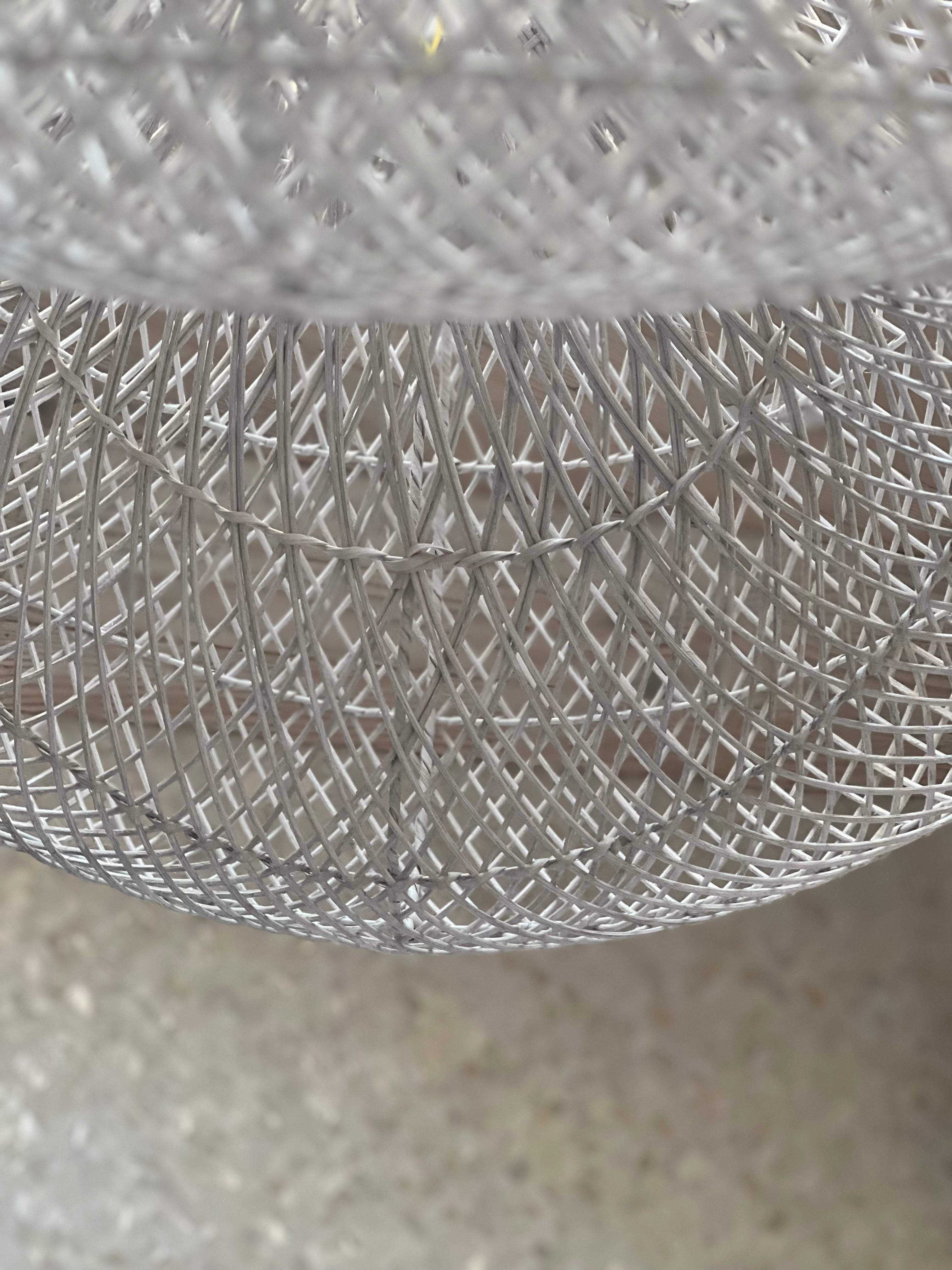 Cloud Lamp Rattan - Organic Shape (60 cm) - White | Mandala Stencil