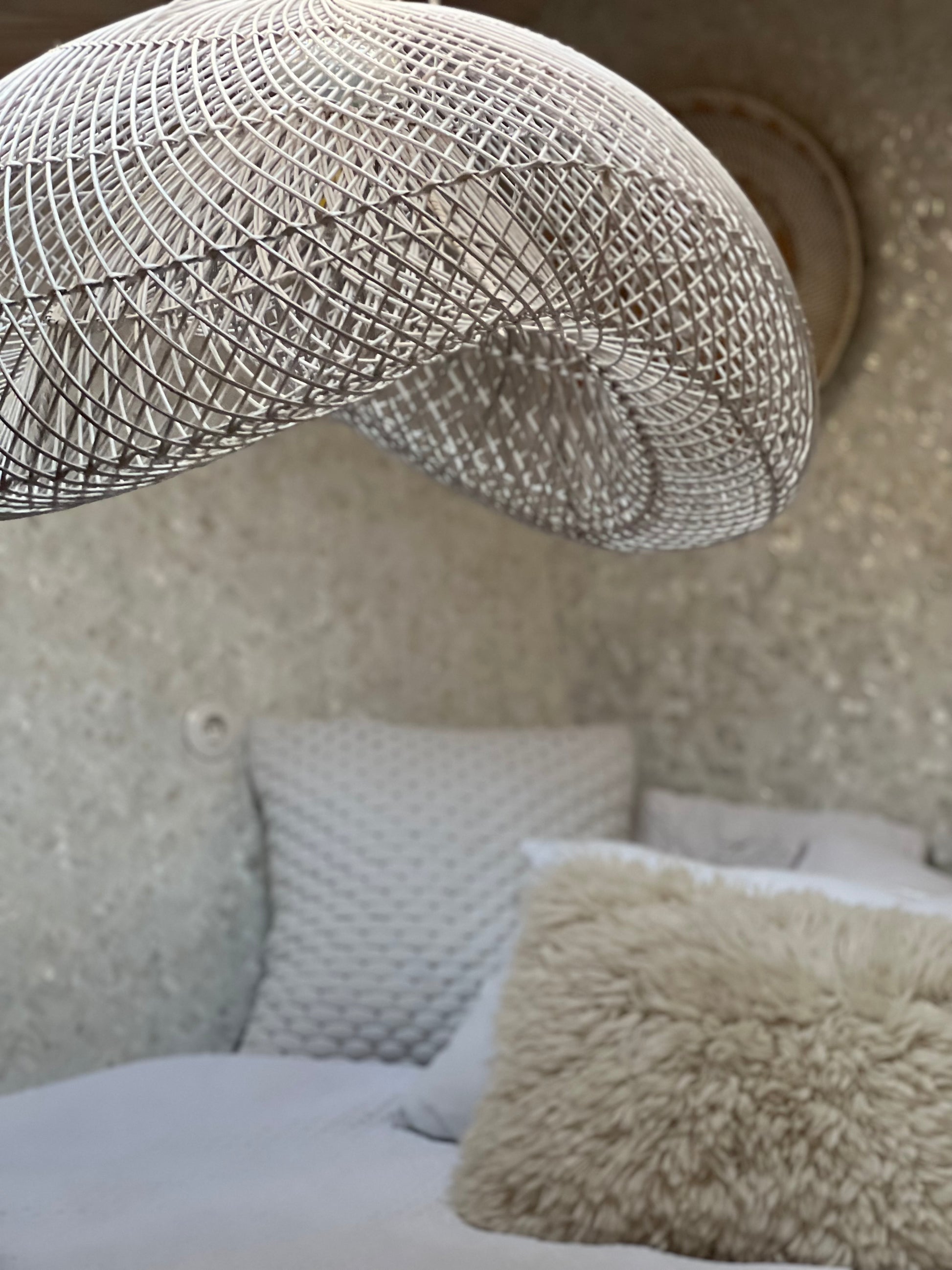 Cloud Lamp Rattan - Organic Shape (60 cm) - White | Mandala Stencil