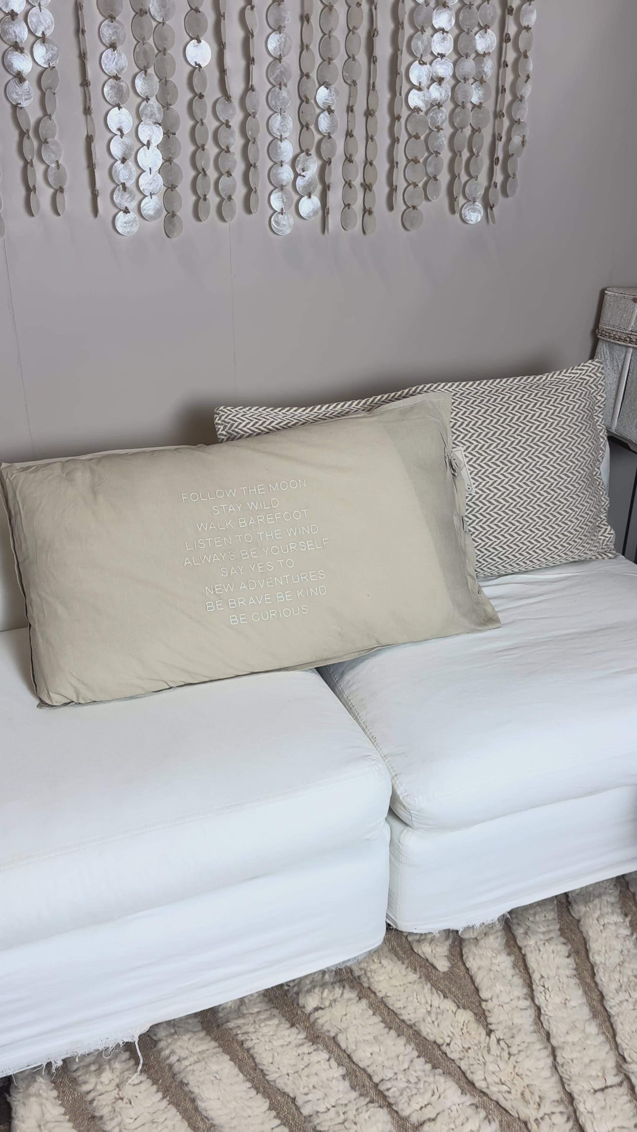 Load video: Linnen Pillow + Filling | Follow The Moon | Natural
