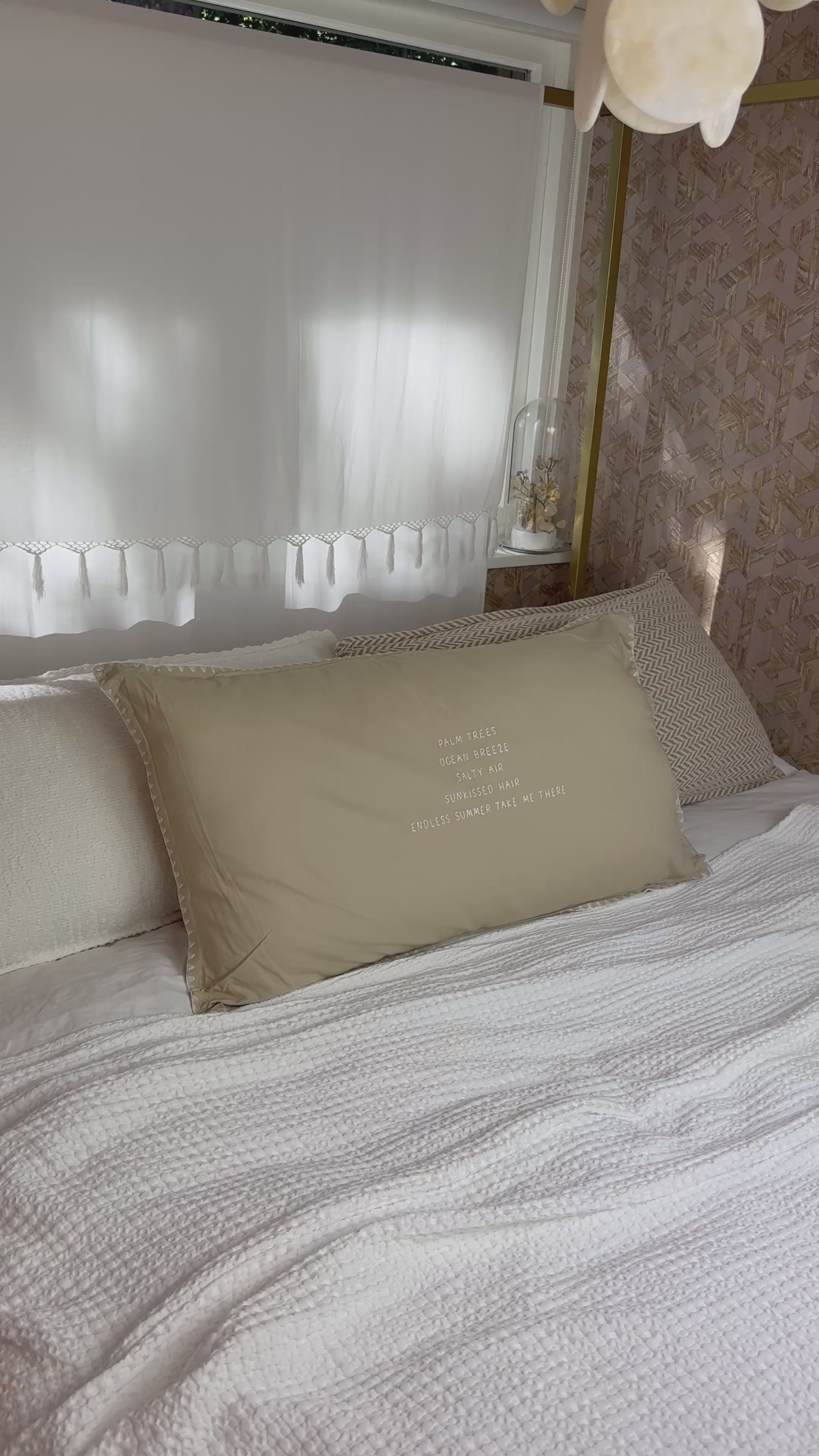 Load video: Linnen kussen 90 x 50 cm + binnenkussen | Palm Trees Ocean Breeze | Naturel