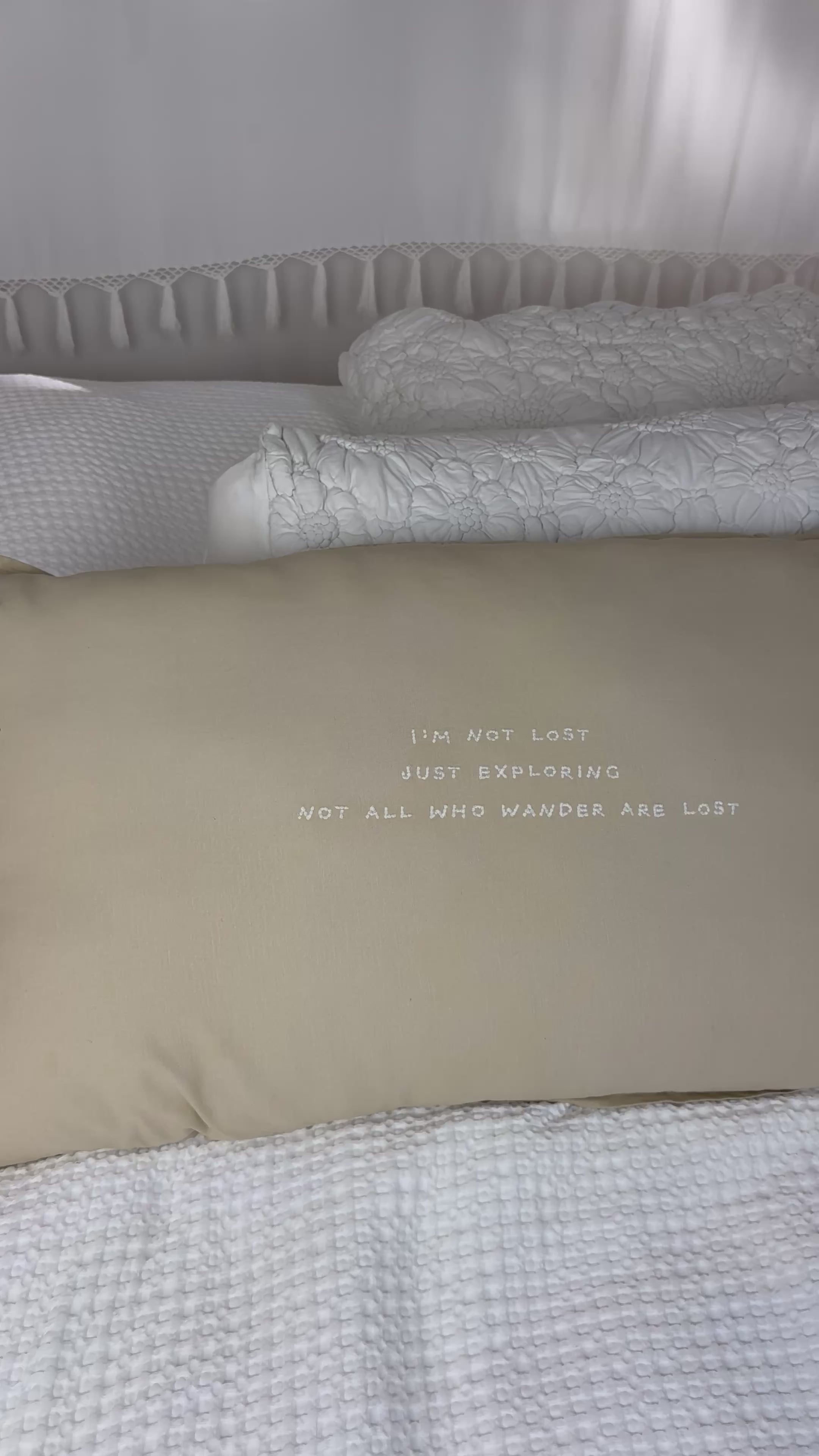 Speel de video af Linnen kussen + binnenkussen | I'm Not Lost | Naturel