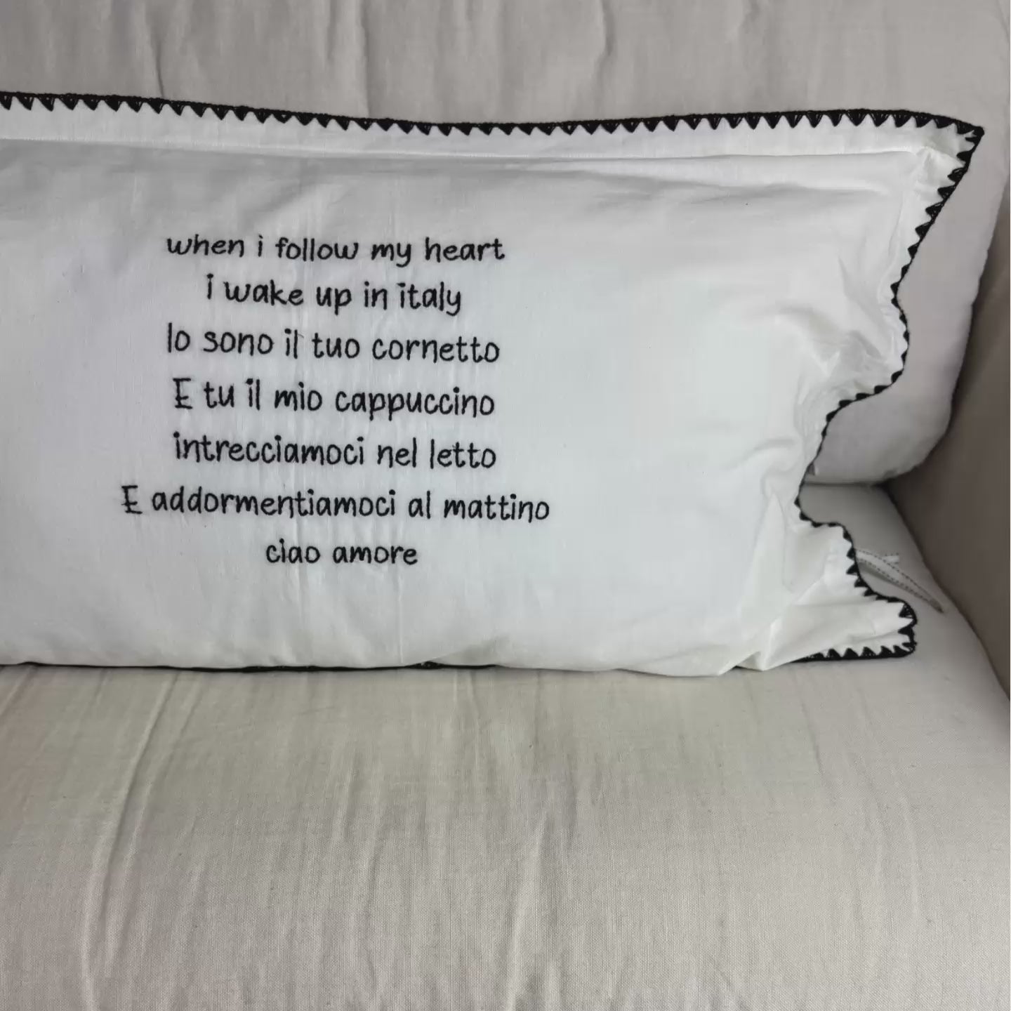 Load video: Linnen Pillow + Filling | I Wake Up In Italy | White