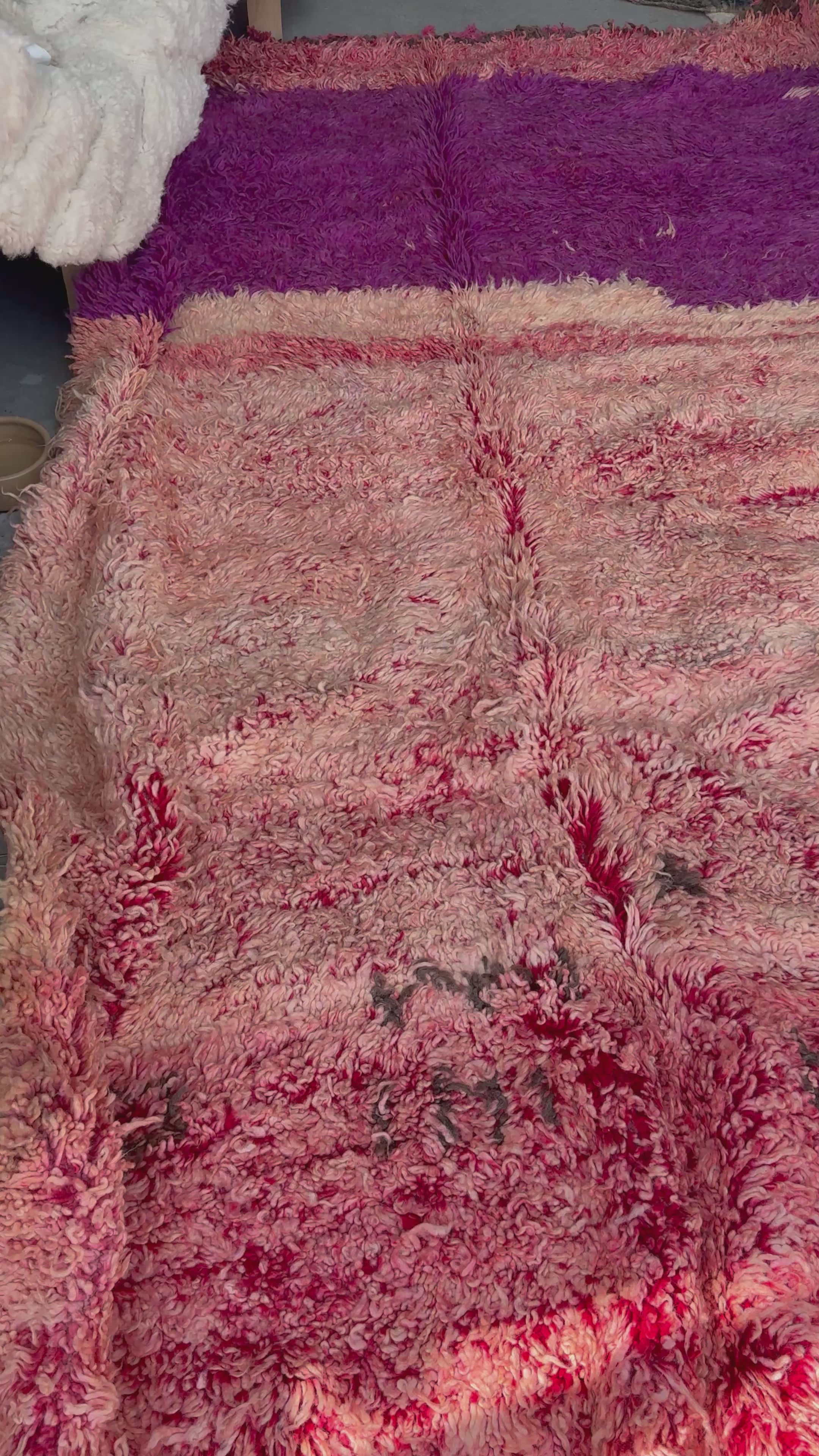 Video laden: Vintage berber  - 100% Wol |310 x 180 cm - uniek vintage exemplaar