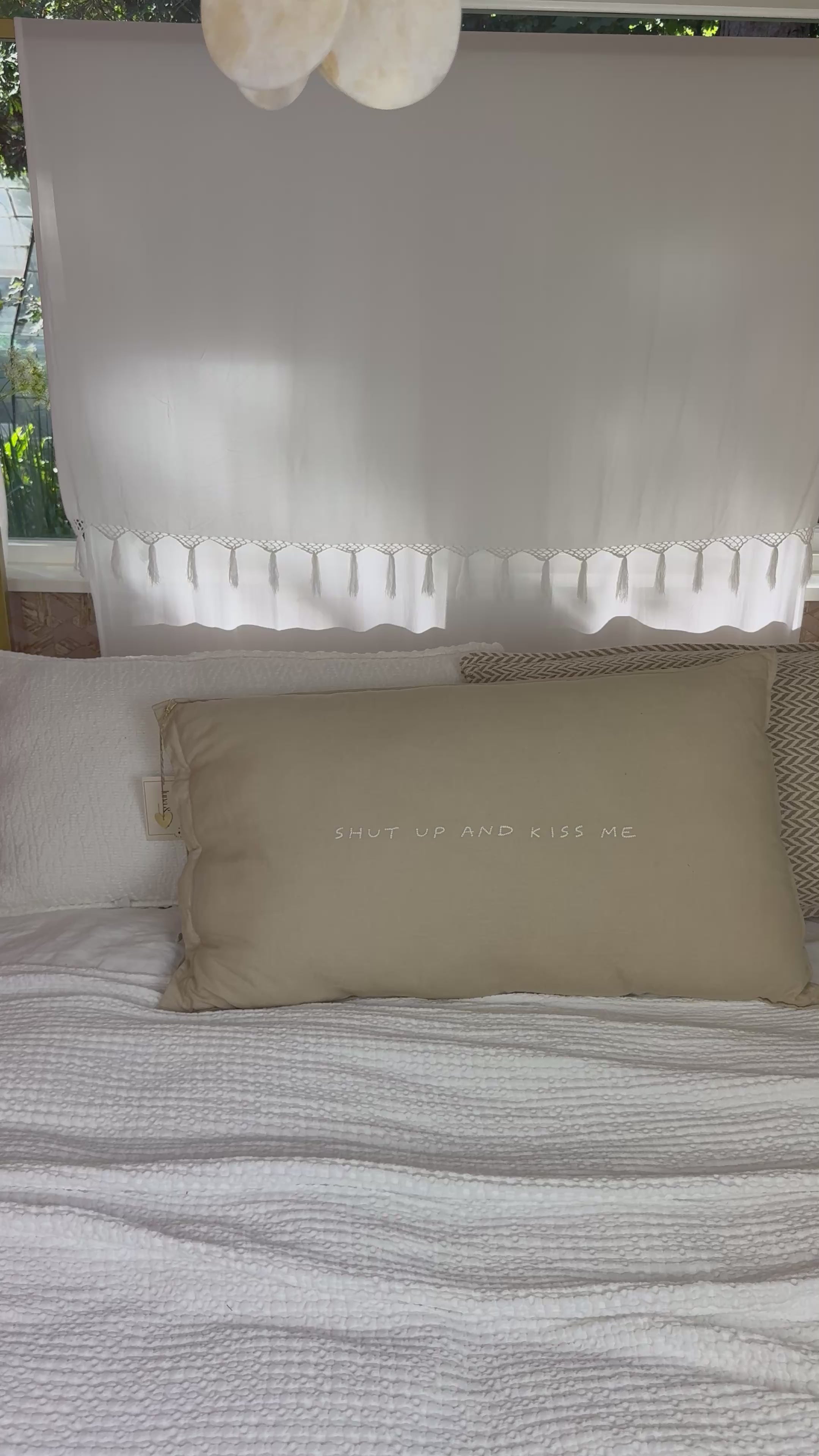 Load video: Linnen Pillow + Filling | Shut Up And Kiss Me | Natural