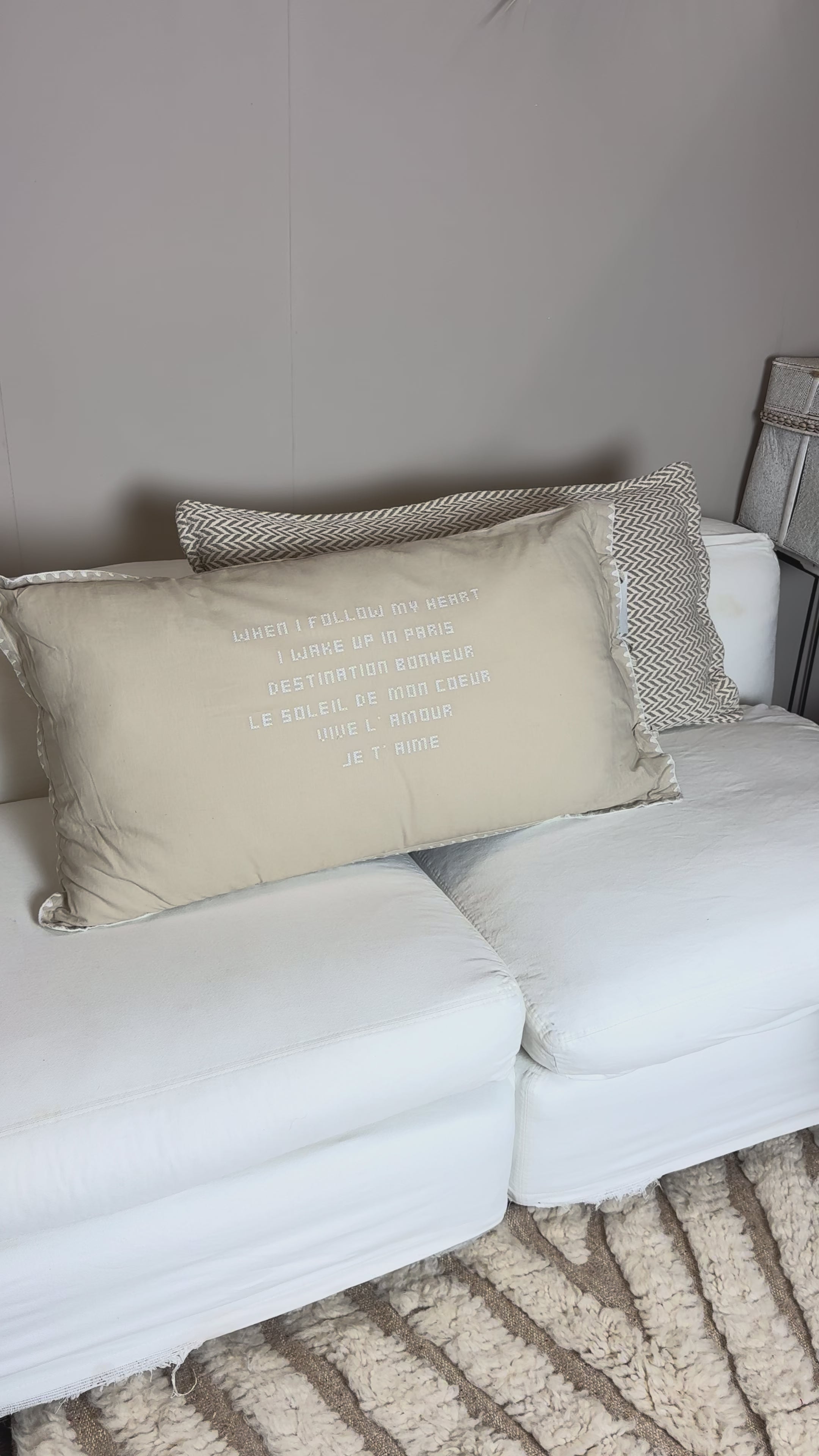 Load video: Linnen Pillow + Filling | I Wake Up In Paris | Natural