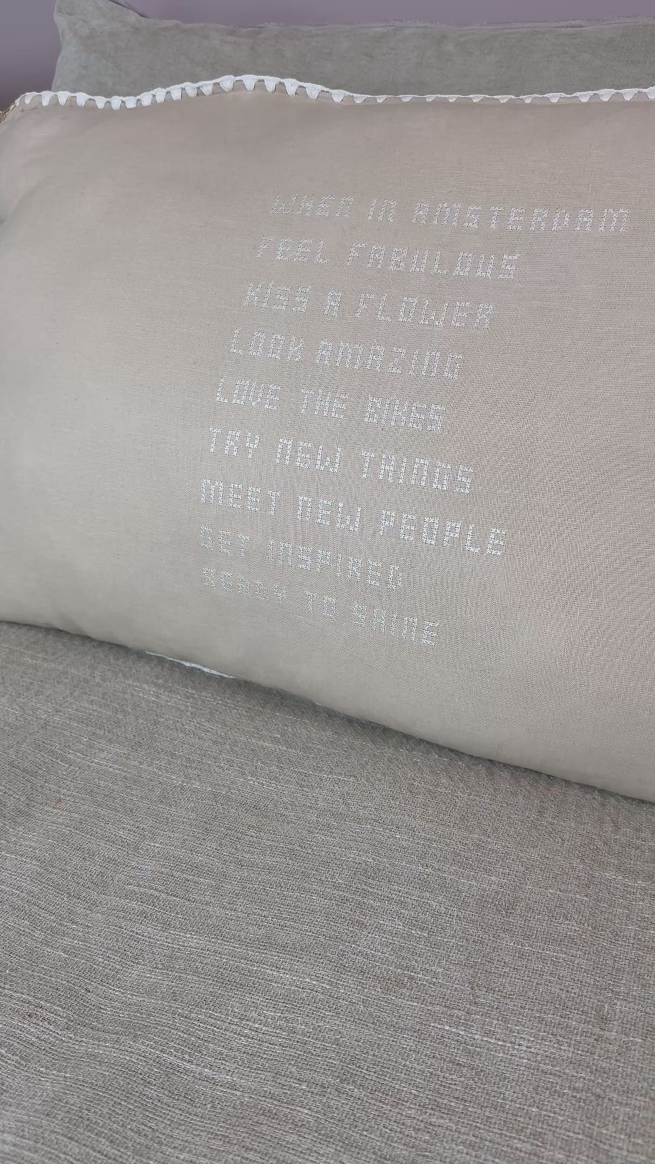 Video laden: Linnen Kussen + Vulling | Wanneer in Amsterdam | Natuurlijk