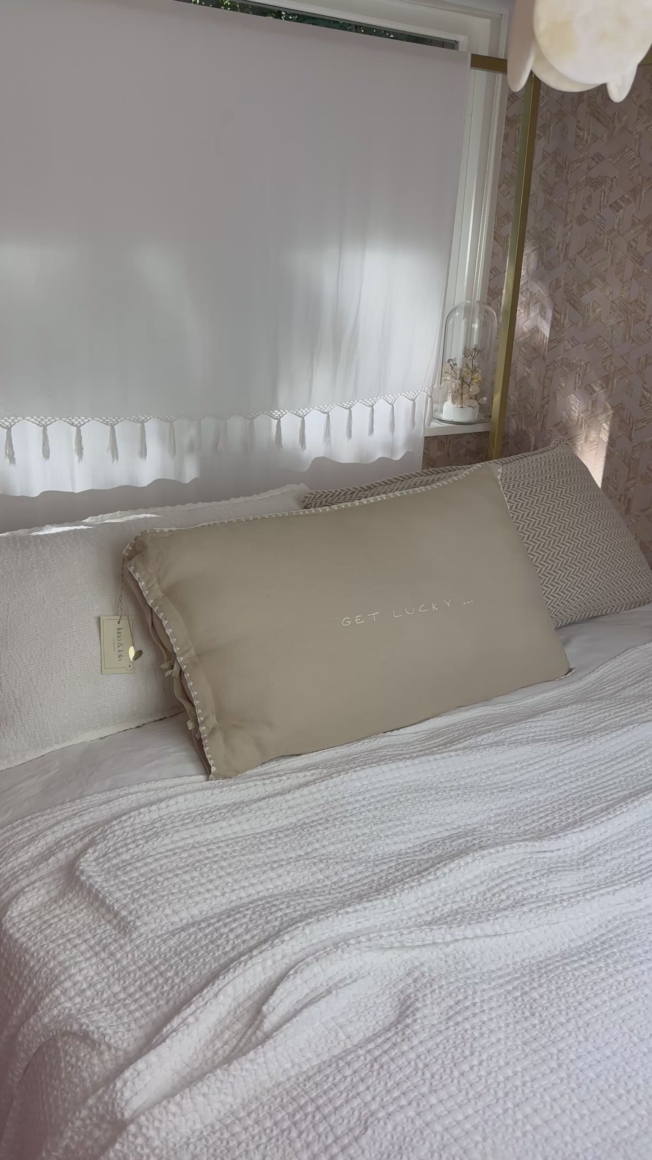 Video laden: Linnen Kussen + Vulling | Get Lucky | Natuurlijk