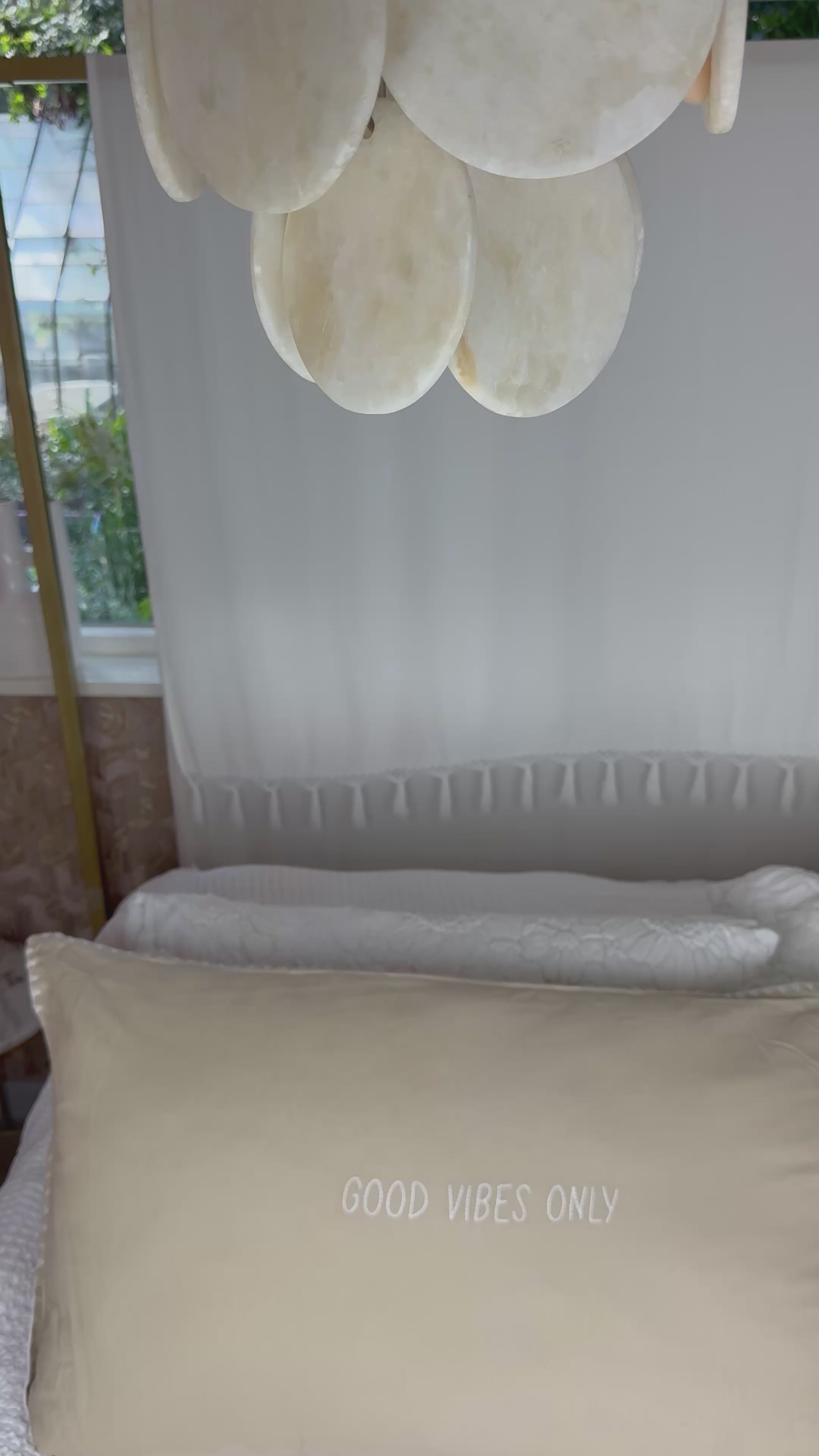 Load video: Linnen Pillow + Filling | Good Vibes Only | Natural
