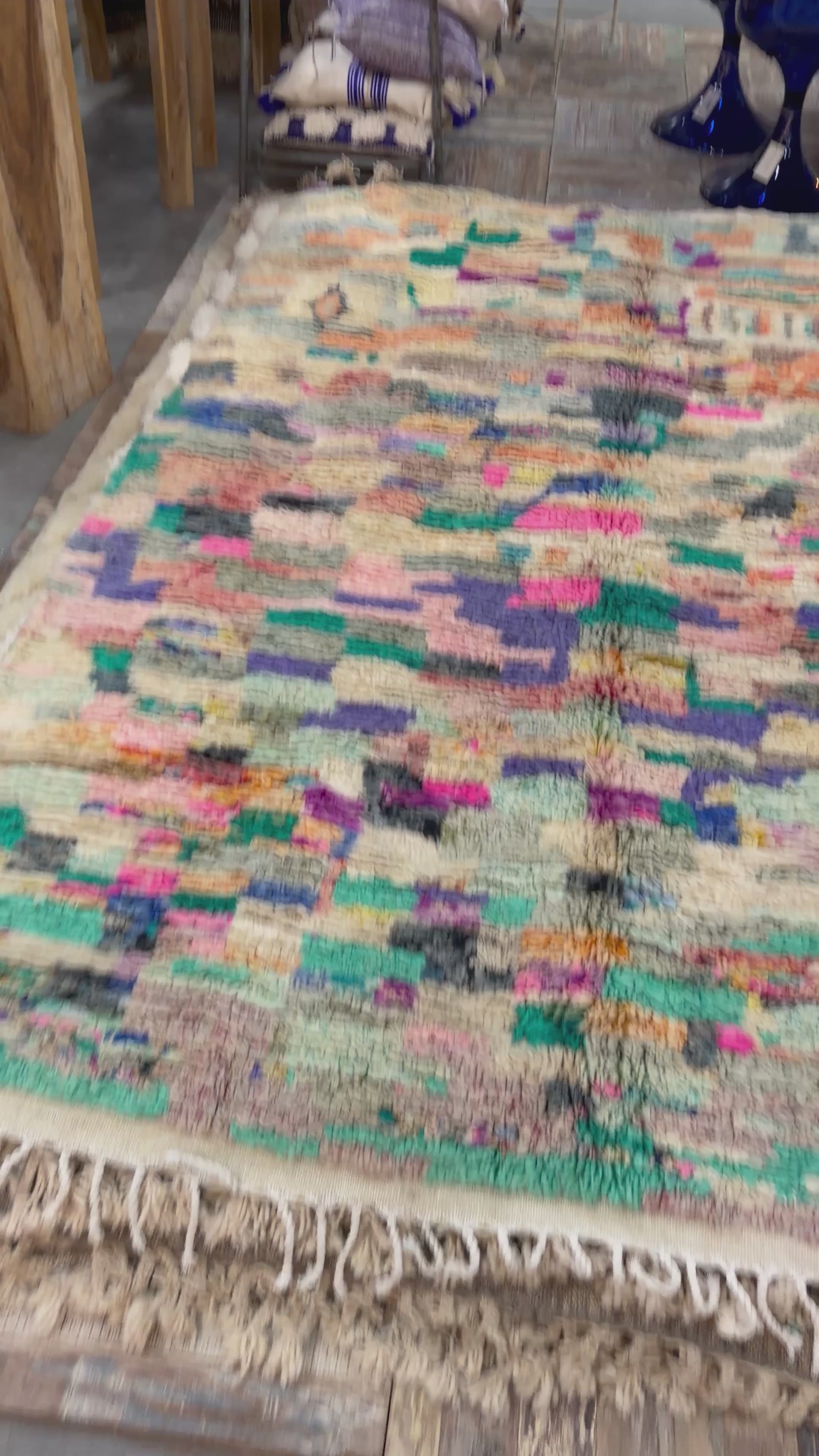 Video laden: Yasmina - tapijt – Handgeknoopt Berber vloerkleed uit Marokko | 300 x 200 cm